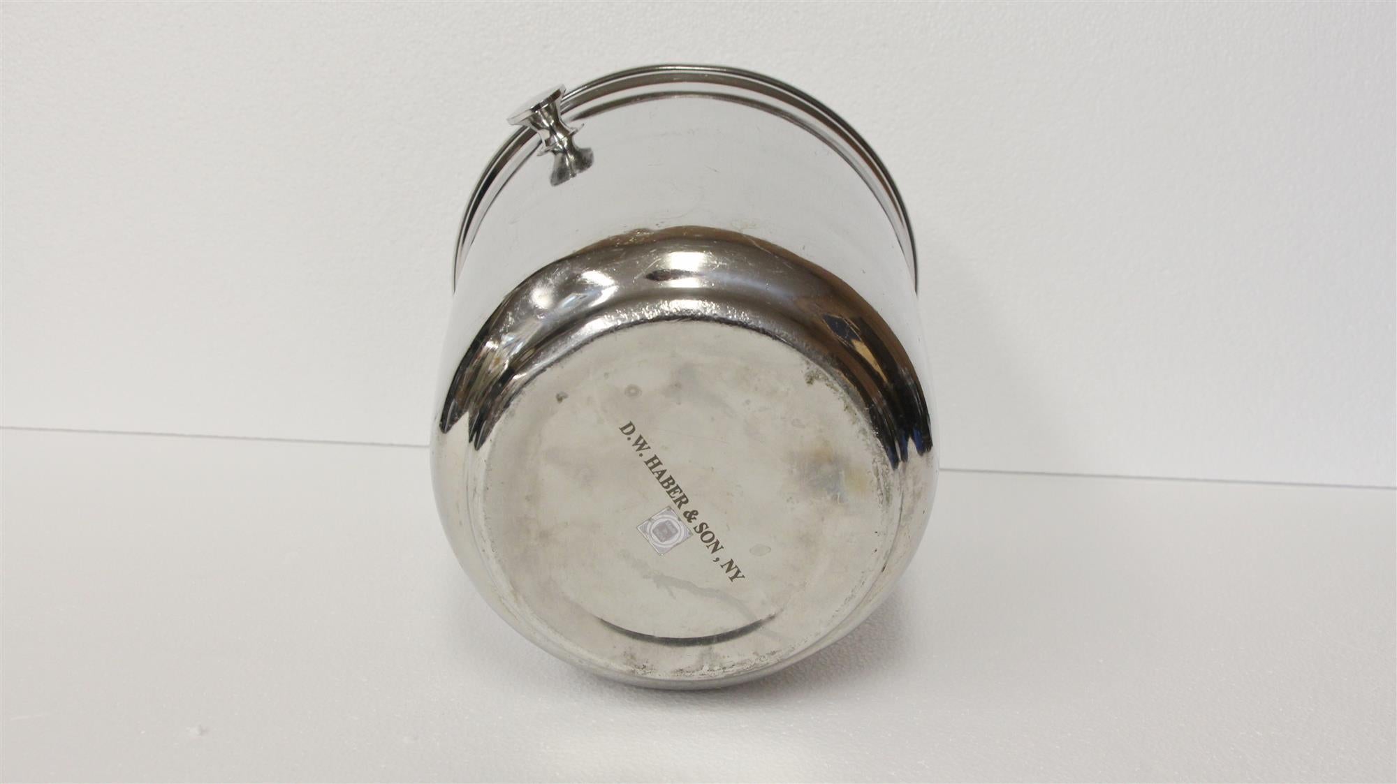 Late 20th Century 1980s NYC Waldorf Astoria Hotel Ice Bucket and Wine Glass Set