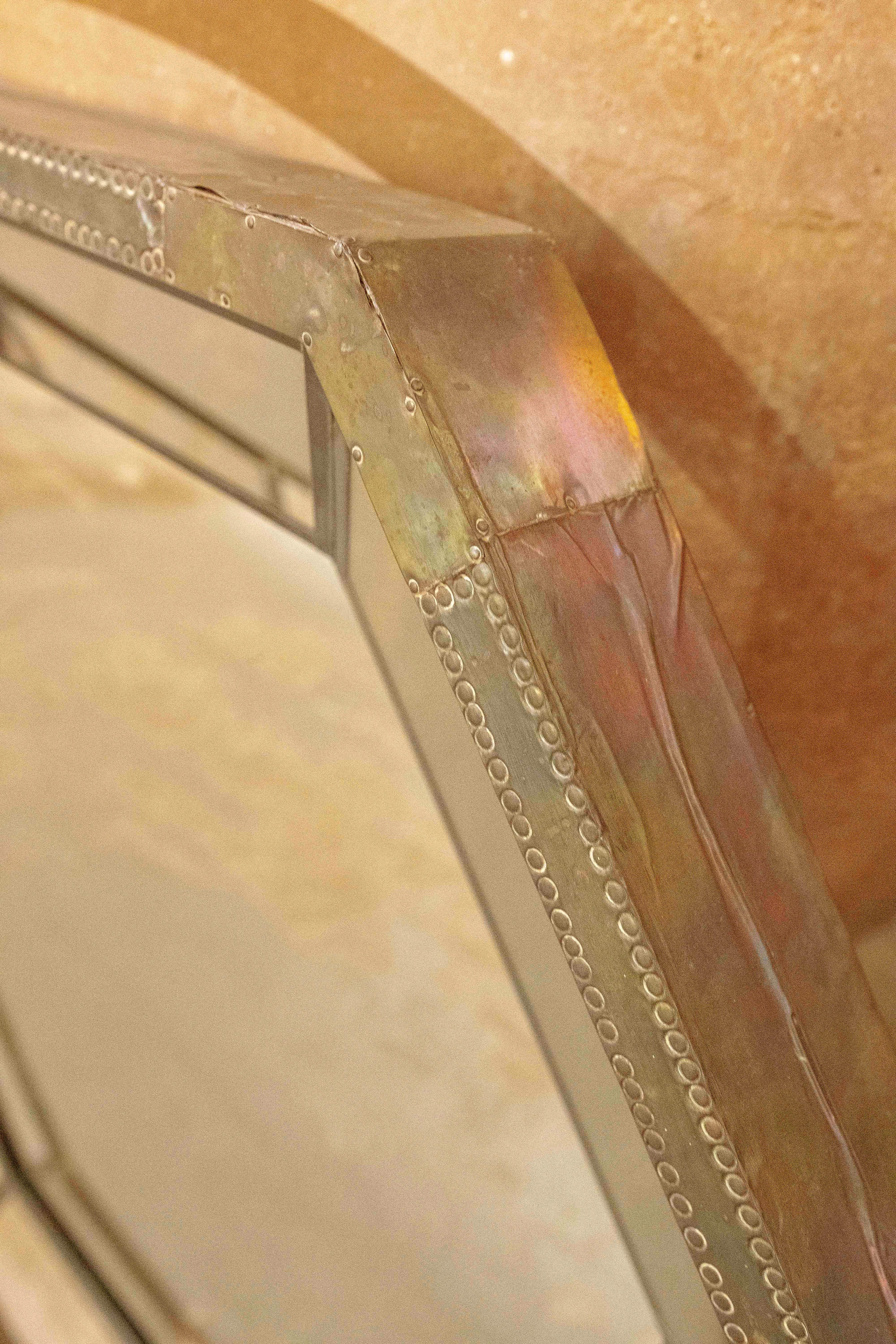 Miroir octogonal des années 1980 avec cadre en métal AGE, signé Rodolfo Dubarry. en vente 4