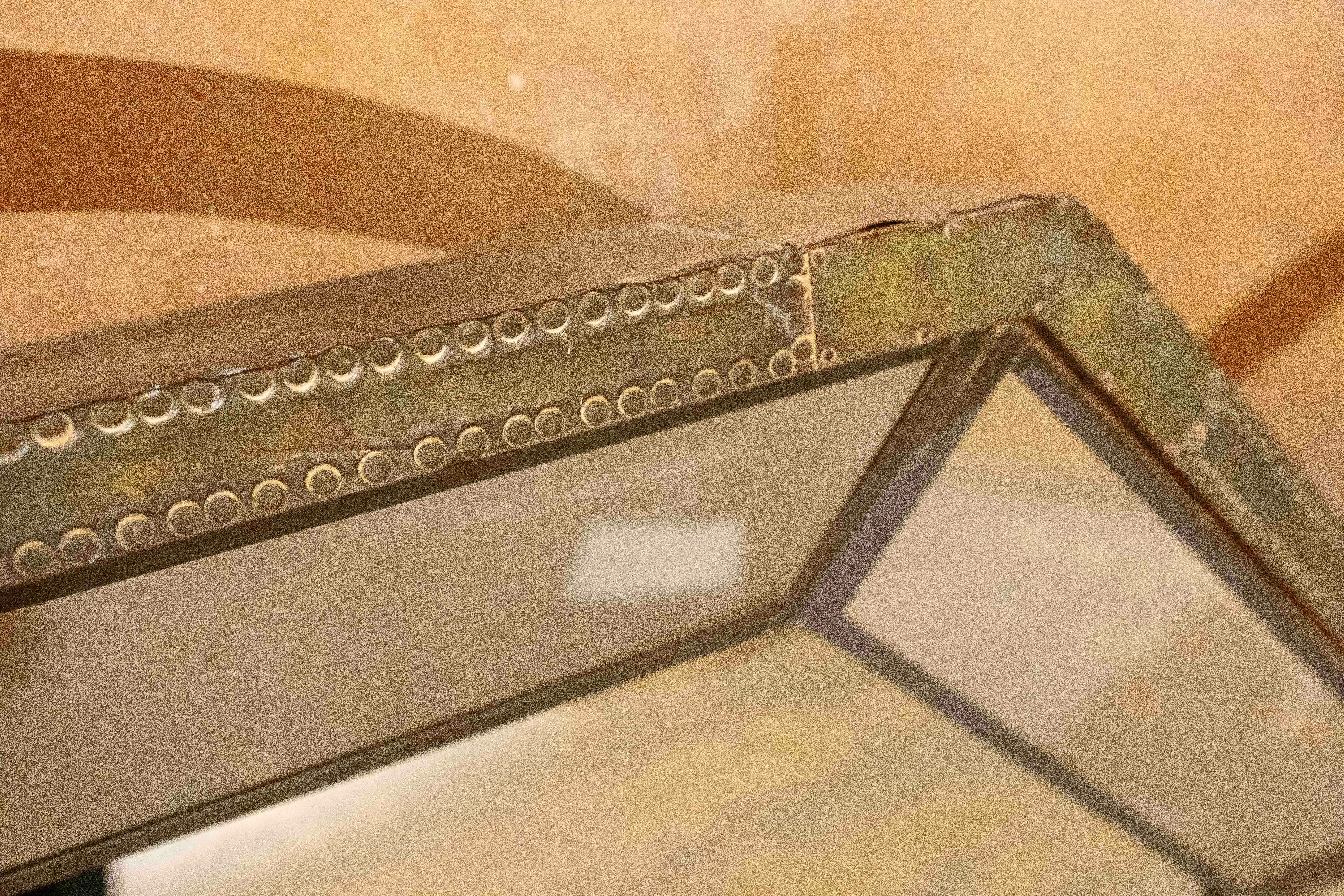 Miroir octogonal des années 1980 avec cadre en métal AGE, sign�é Rodolfo Dubarry. Bon état - En vente à Marbella, ES