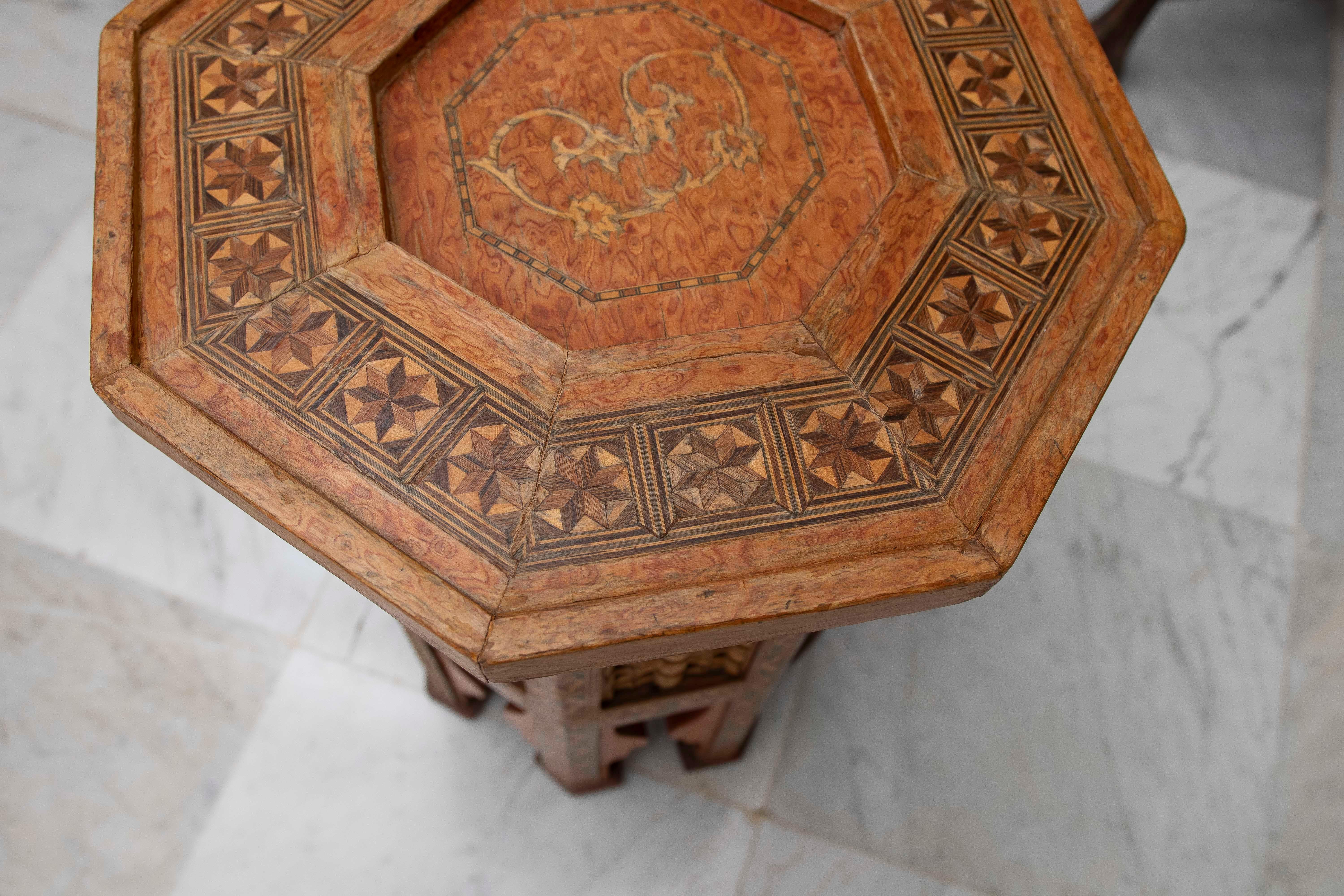 1980s Octagonal Wooden Side Table with Inlaid. For Sale 3