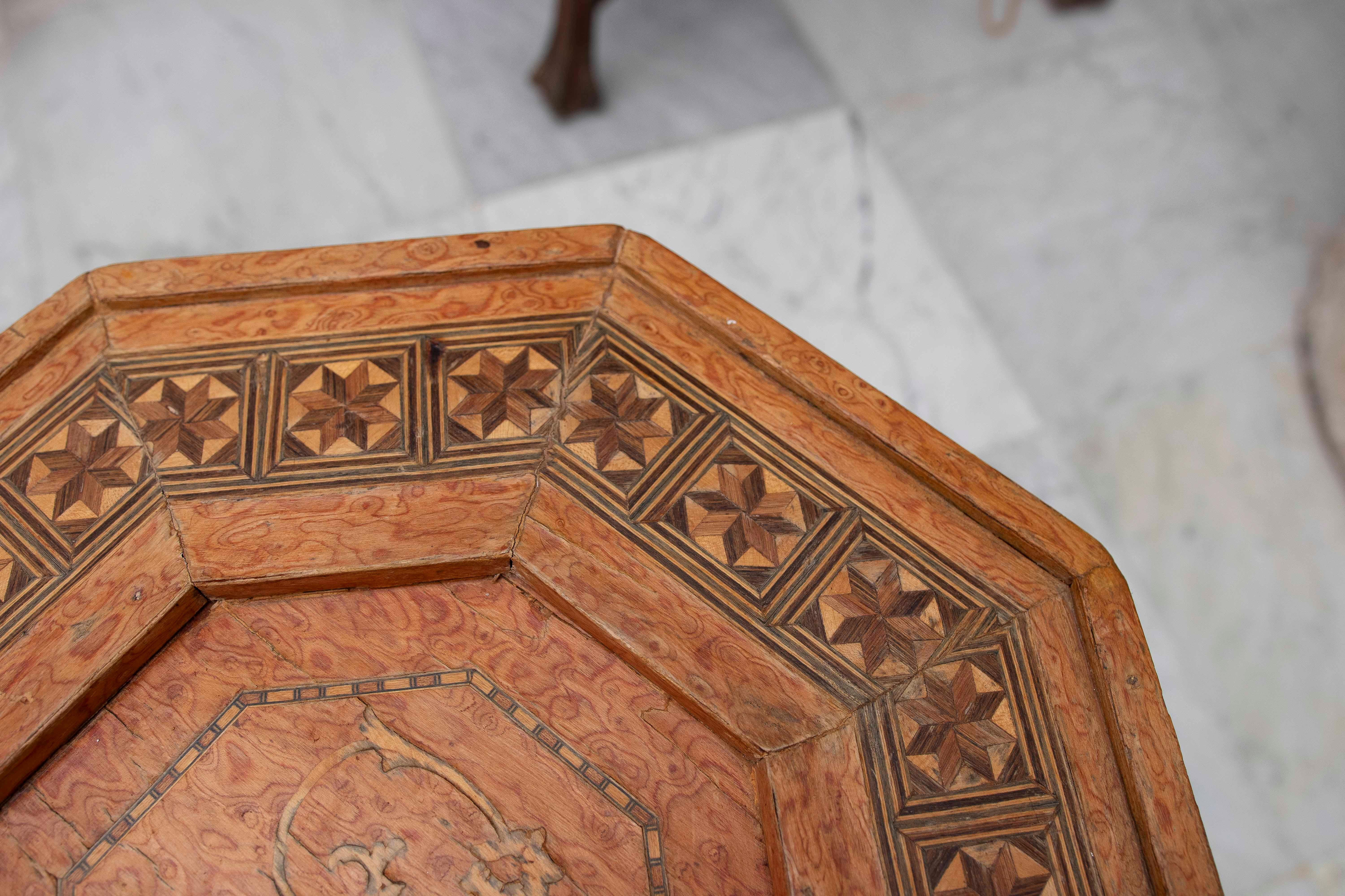 1980s Octagonal Wooden Side Table with Inlaid. For Sale 5