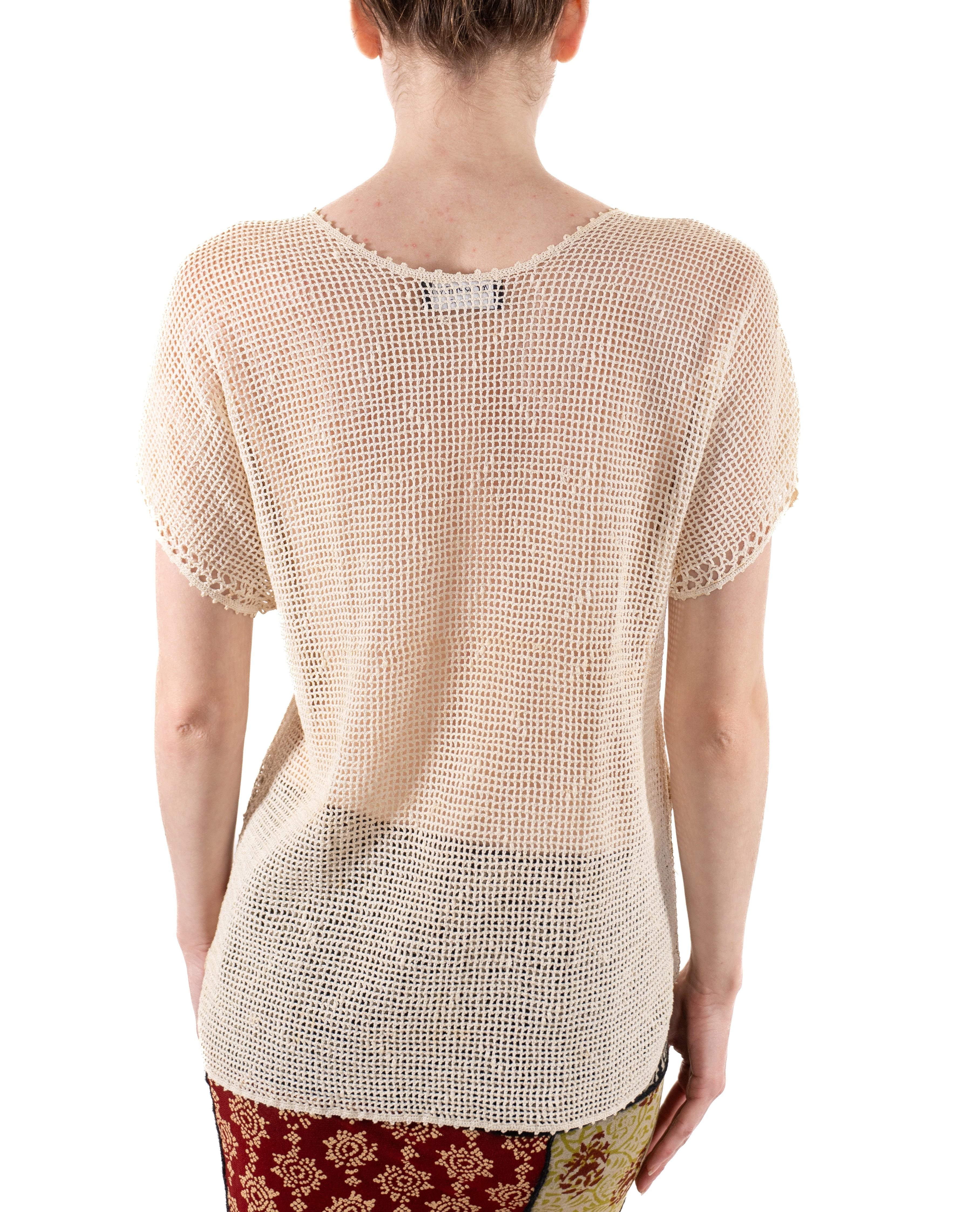 1980S Off White Hand Beaded Cotton Crochet Lace Crane Top (Top de grue en coton crocheté perlé à la main) en vente 2