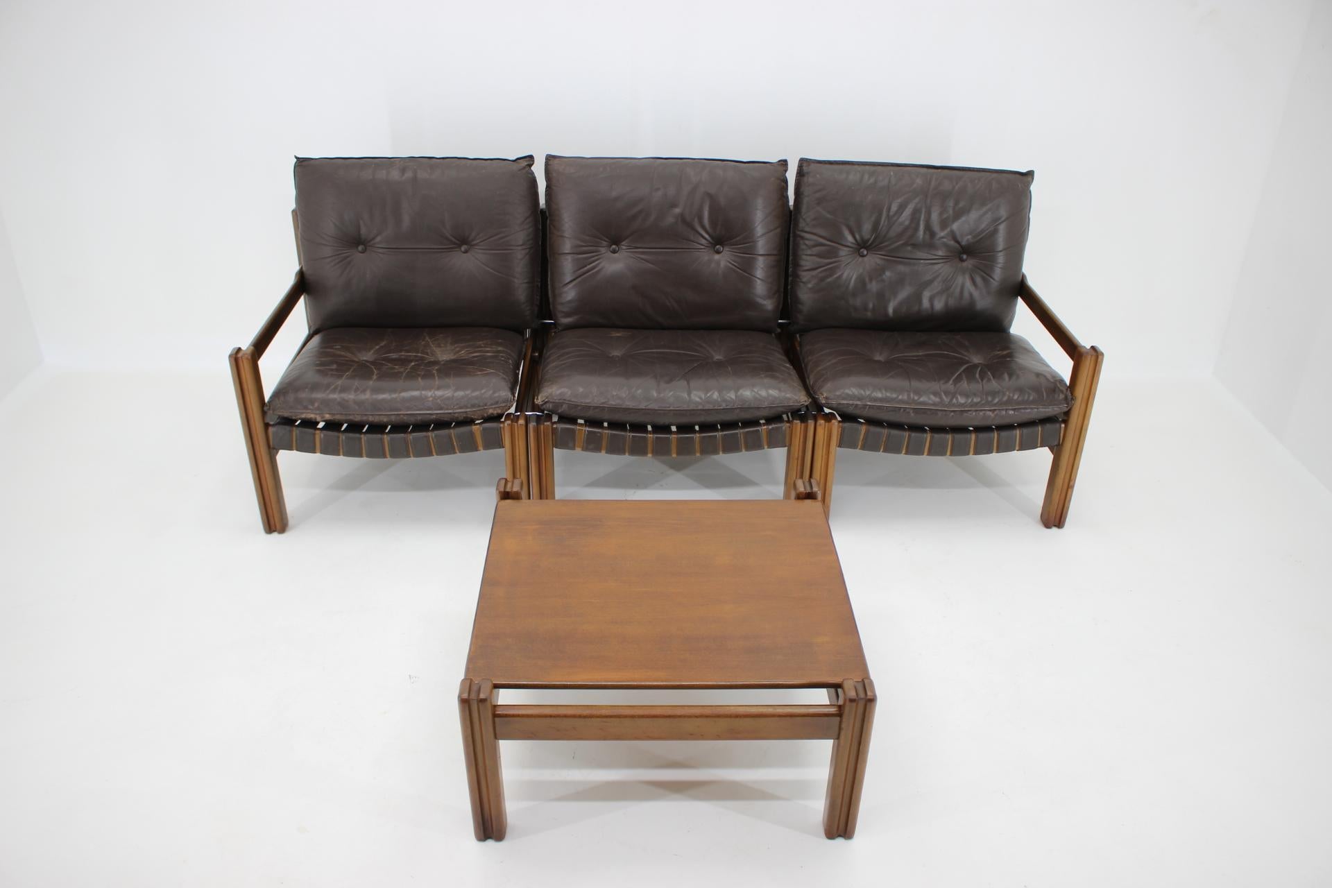 Mid-Century Modern 1980s Office Room Modul Set from Ton/Thonet, Czechoslovakia For Sale