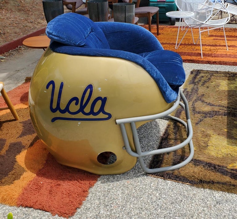 Vtg UCLA Bruins magnasign football helmet Flexible Magnet NCAA College 80s
