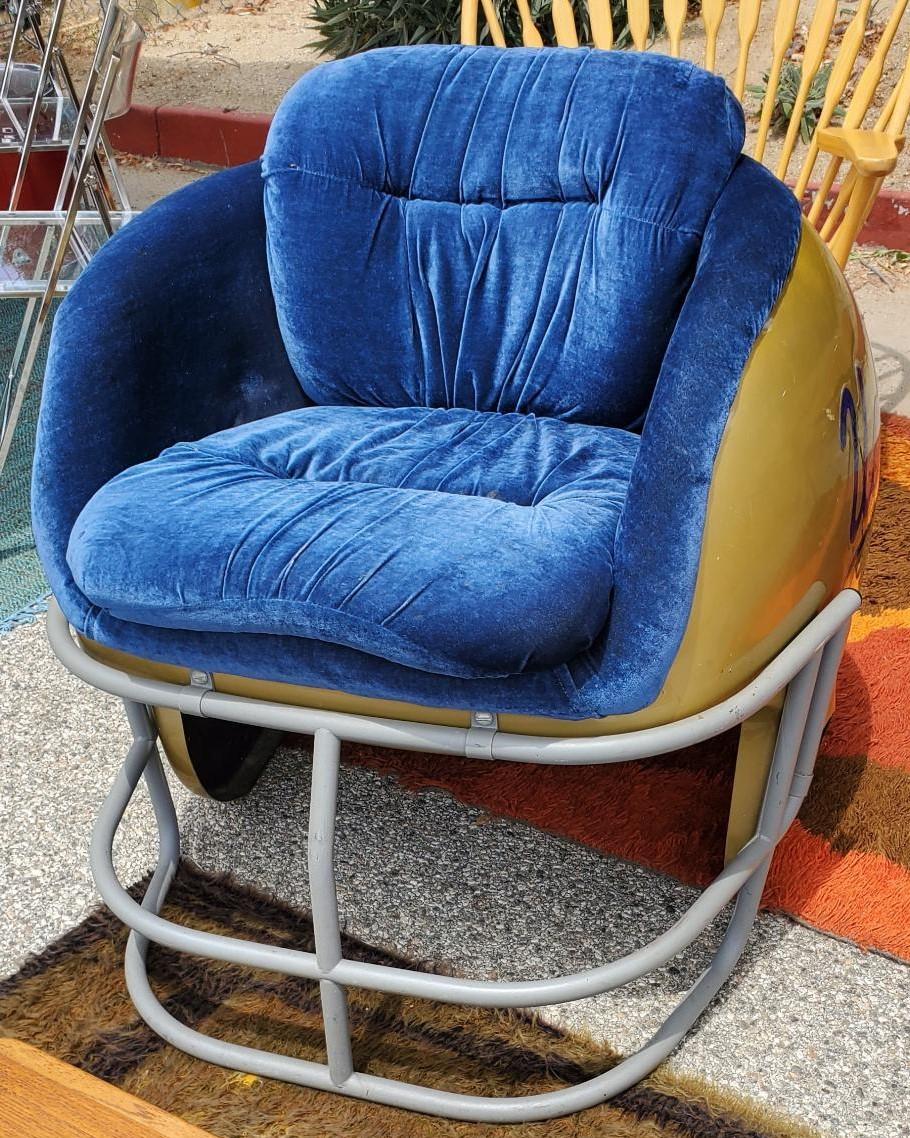 1980s Official UCLA Bruins Football Helmet Club Chair with Facemask Footrest In Good Condition For Sale In Monrovia, CA