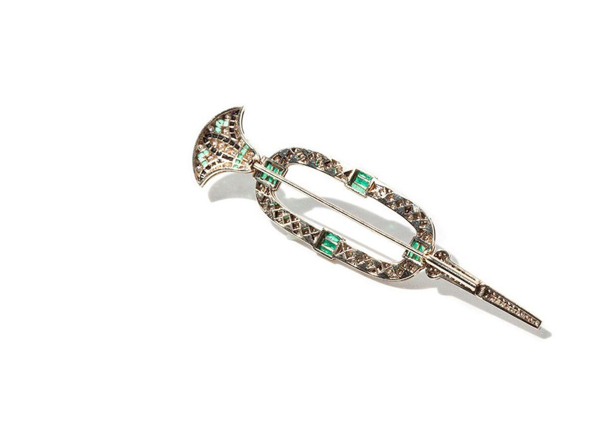 1980s Onyx Emerald Diamond Gold Brooch For Sale 1