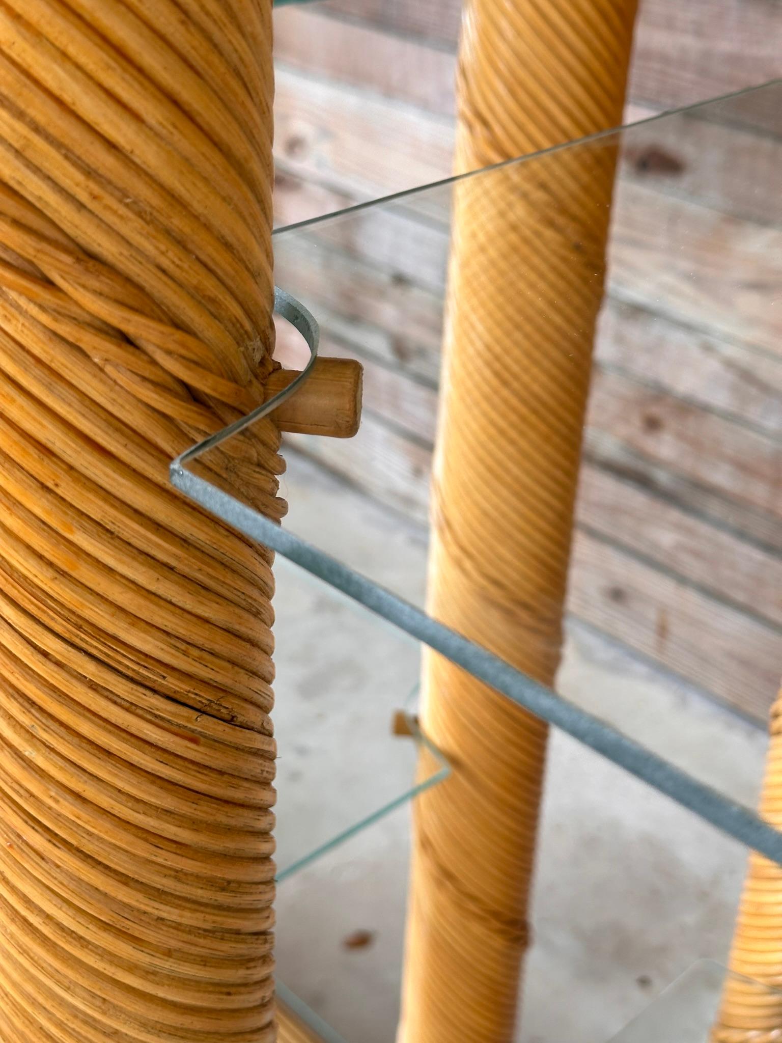 Restauriertes, gedrehtes Rattan-Etageres-Paar, Organische Moderne der 1980er Jahre im Angebot 12