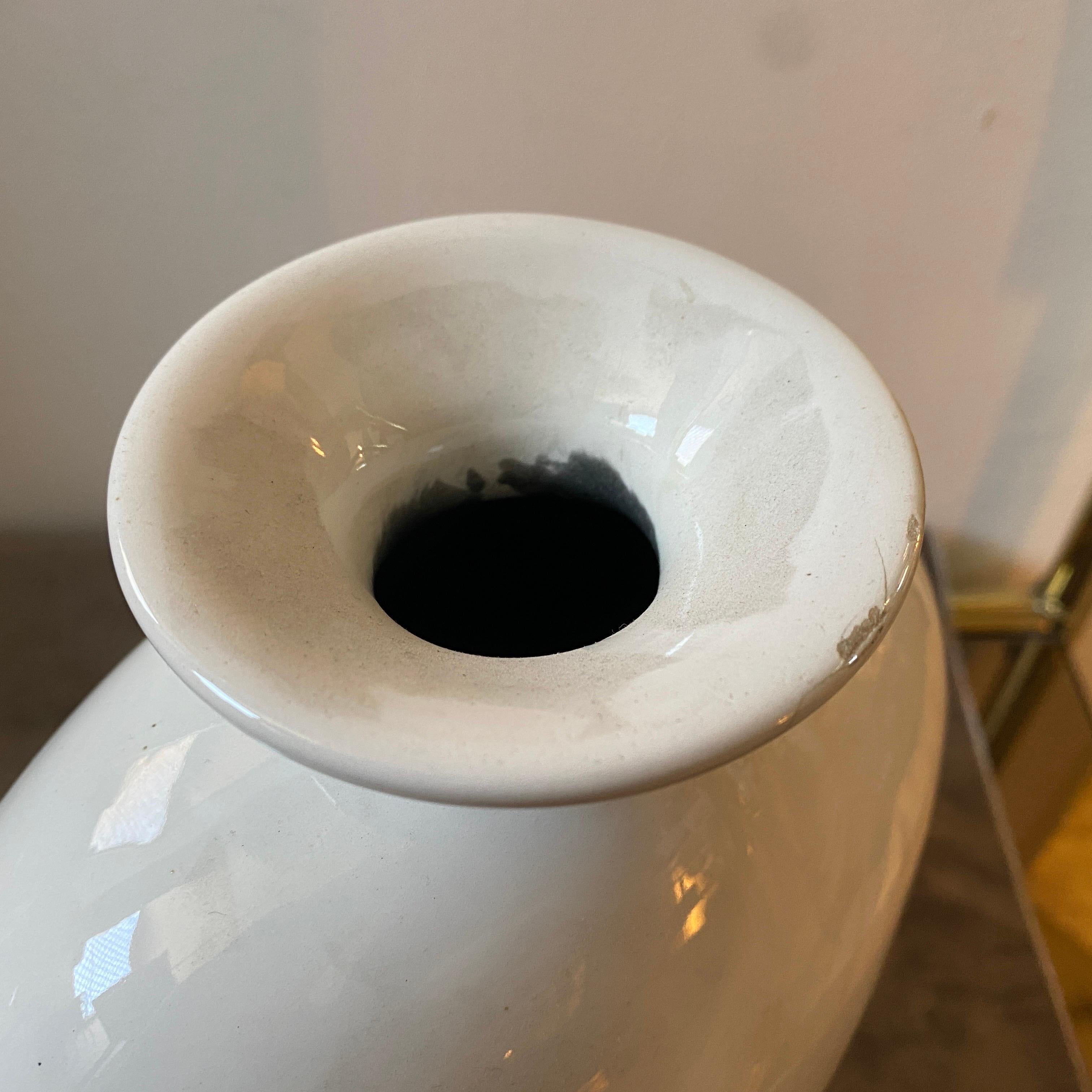 1980s Organic Modern White Ceramic Italian Oval Vase by Ceramica Plinio For Sale 2