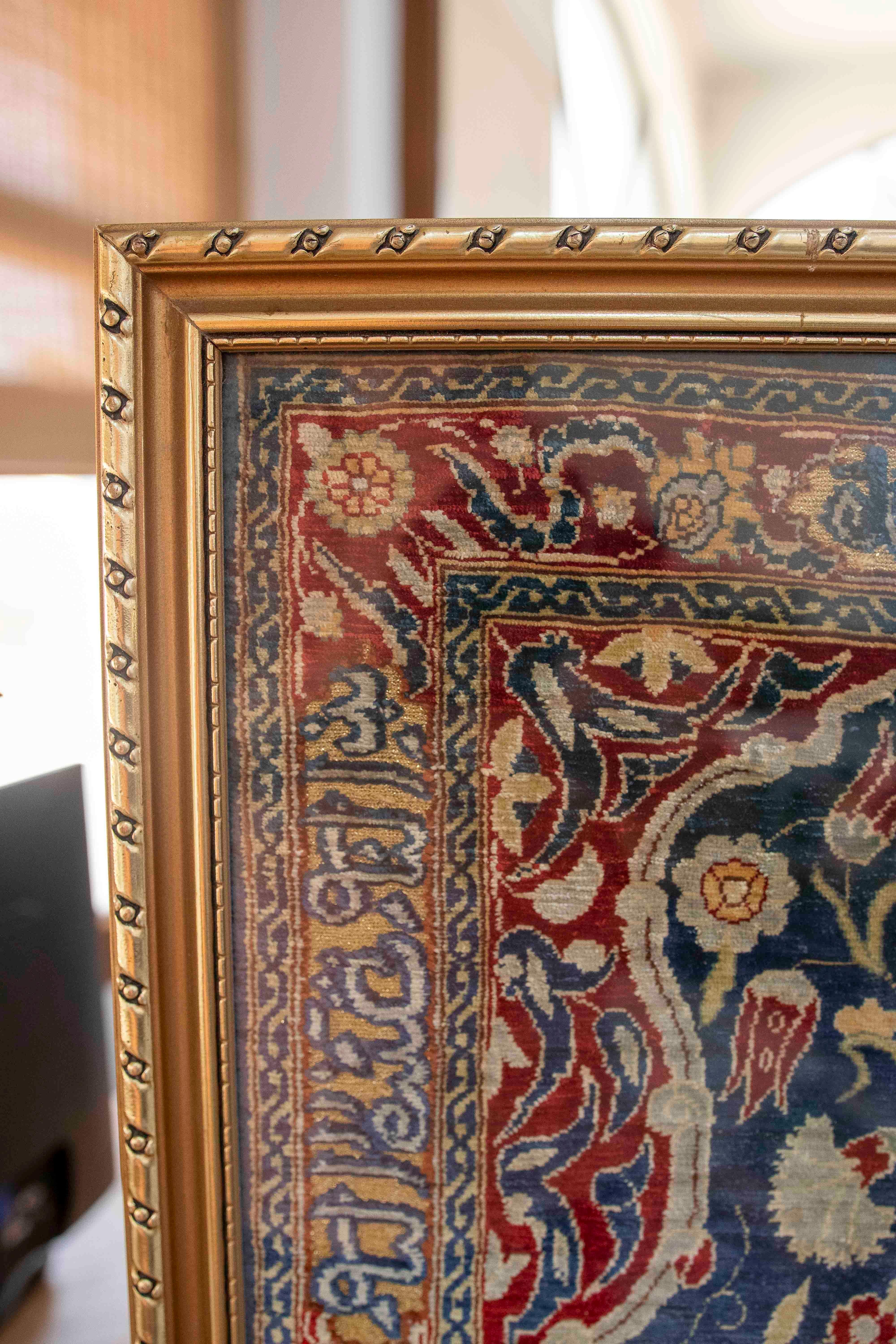 Arazzo floreale orientale degli anni '80 con vaso da centrotavola in vendita 6