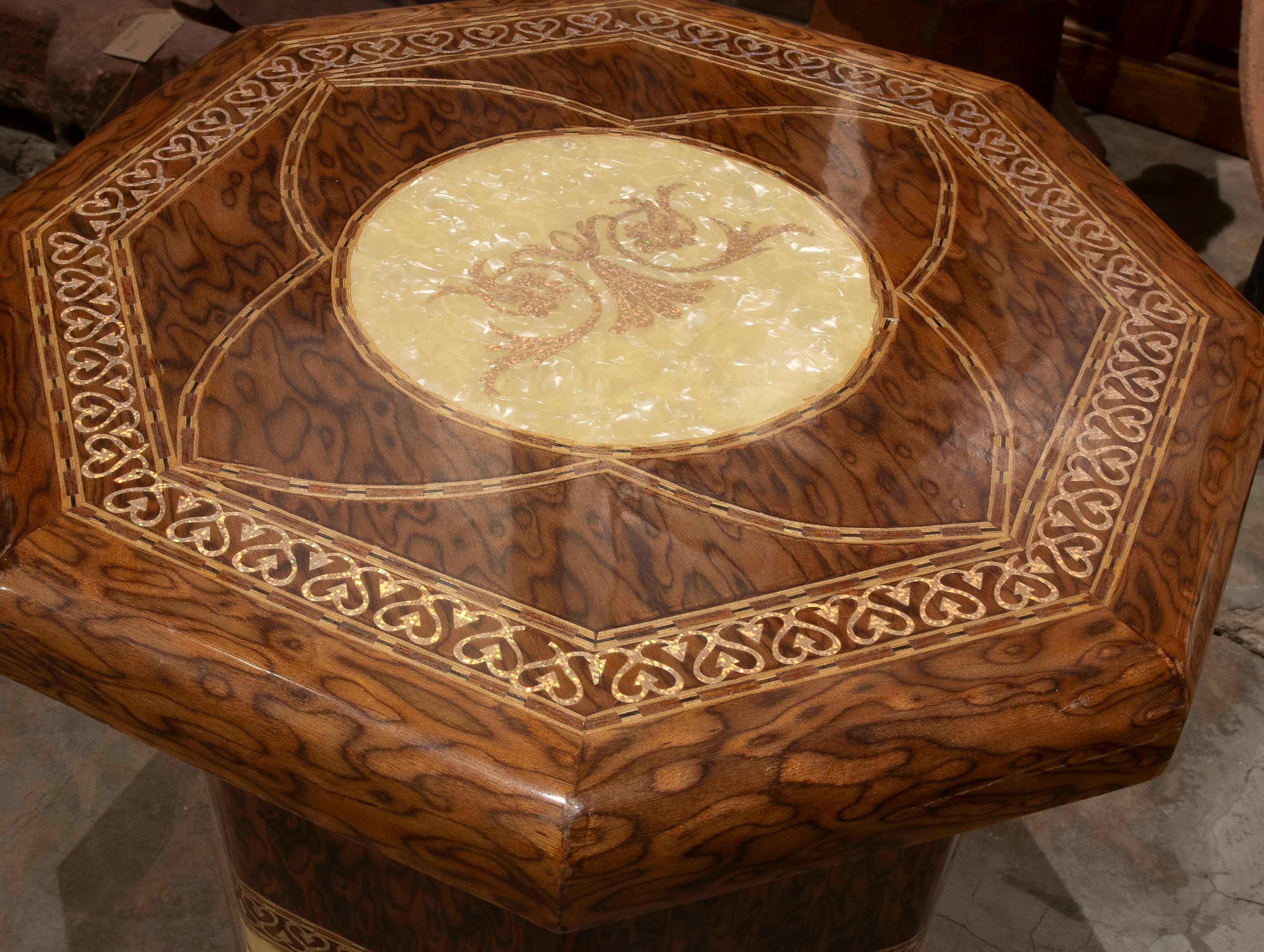 Late 20th Century 1980s  Oriental Style Octagonal Side Table in Wood and Resin For Sale