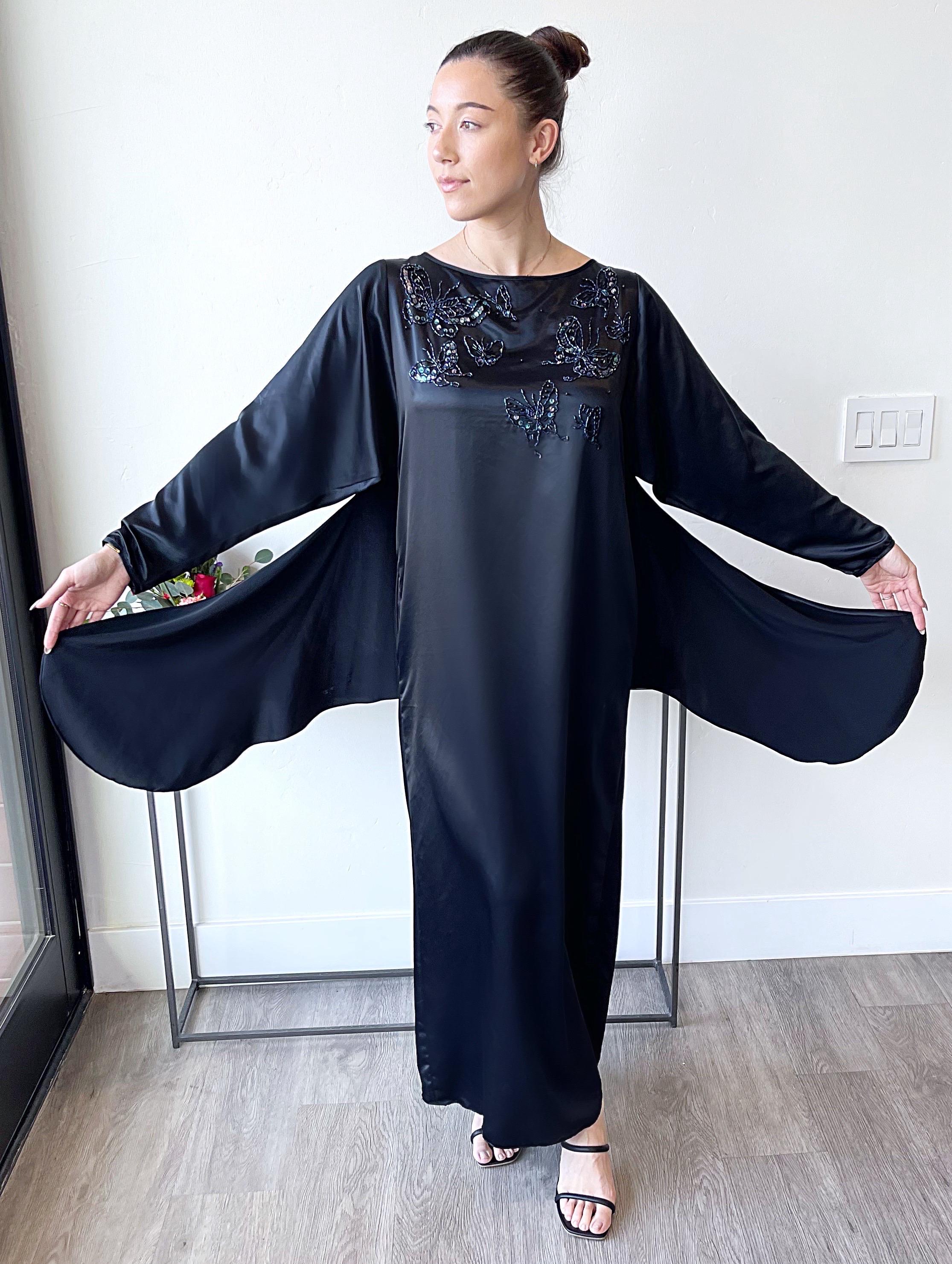 Noir 1980s Oscar De La Renta for Swirl Black Beaded Sequin Butterfly Vintage Caftan en vente