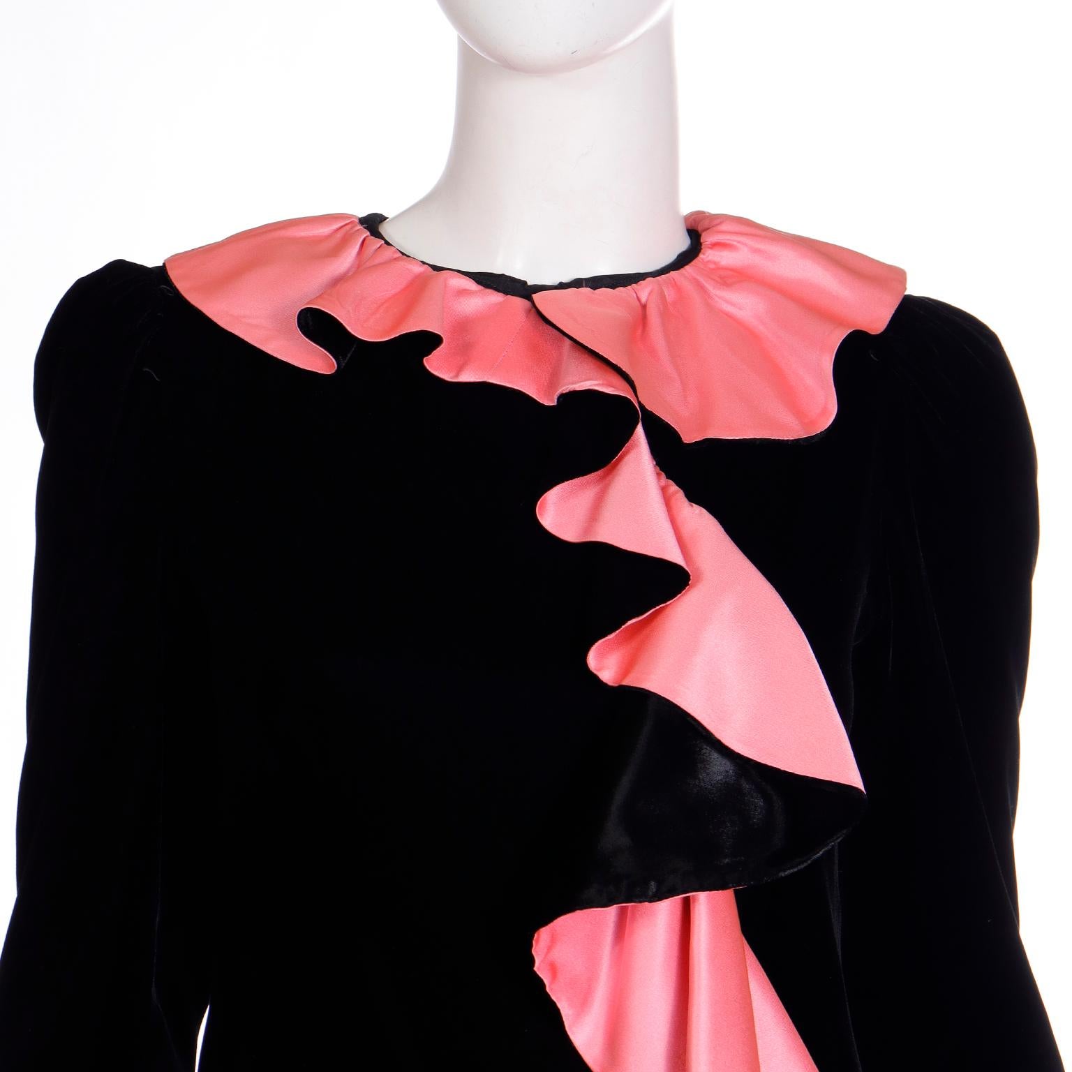 1980s Oscar de la Renta Vintage Black Velvet Dress w Pink Satin Ruffles For Sale 2
