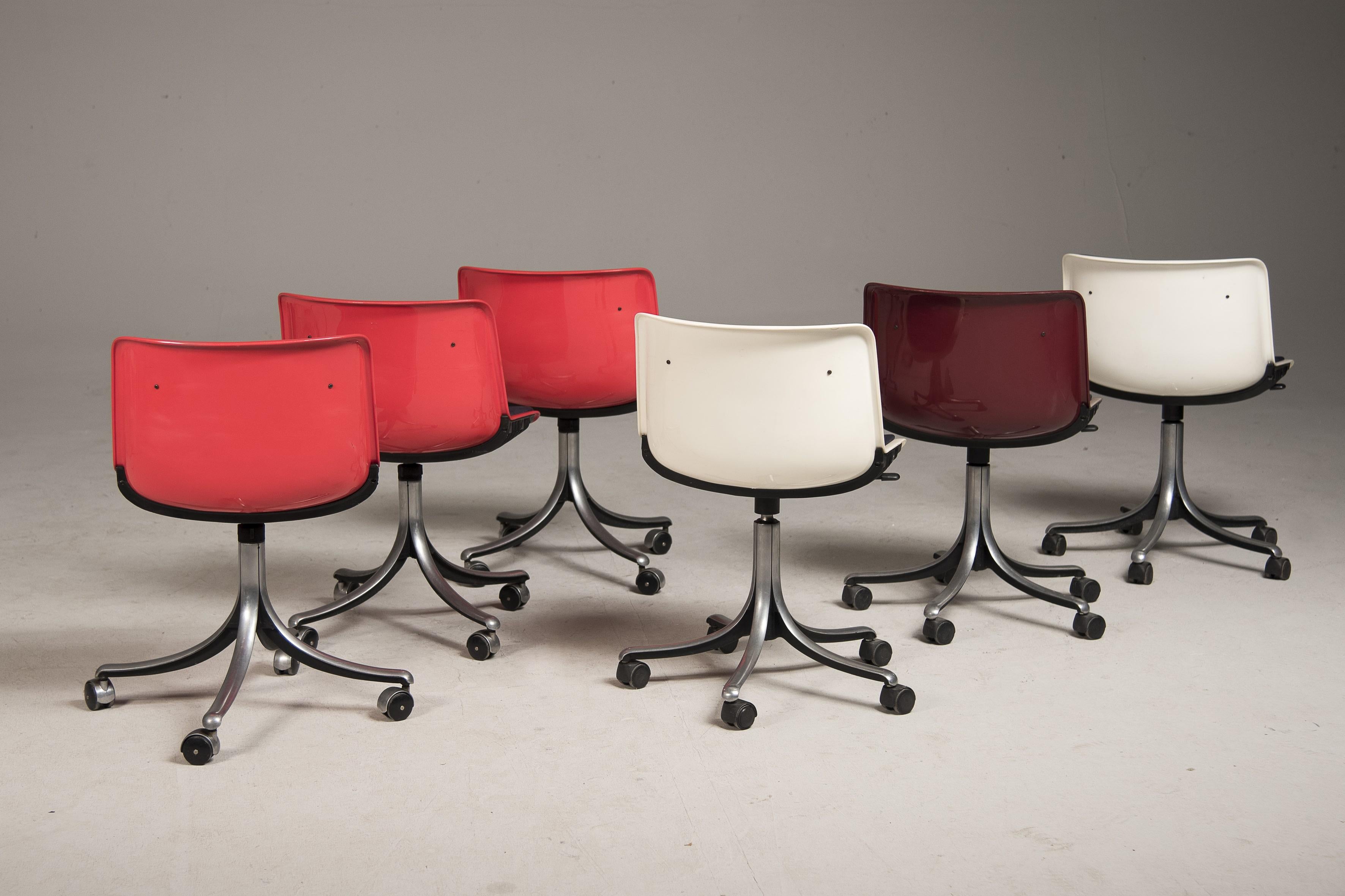Italian 1980s Osvaldo Borsani for Tecno Swivel Wheeled Office Chairs For Sale