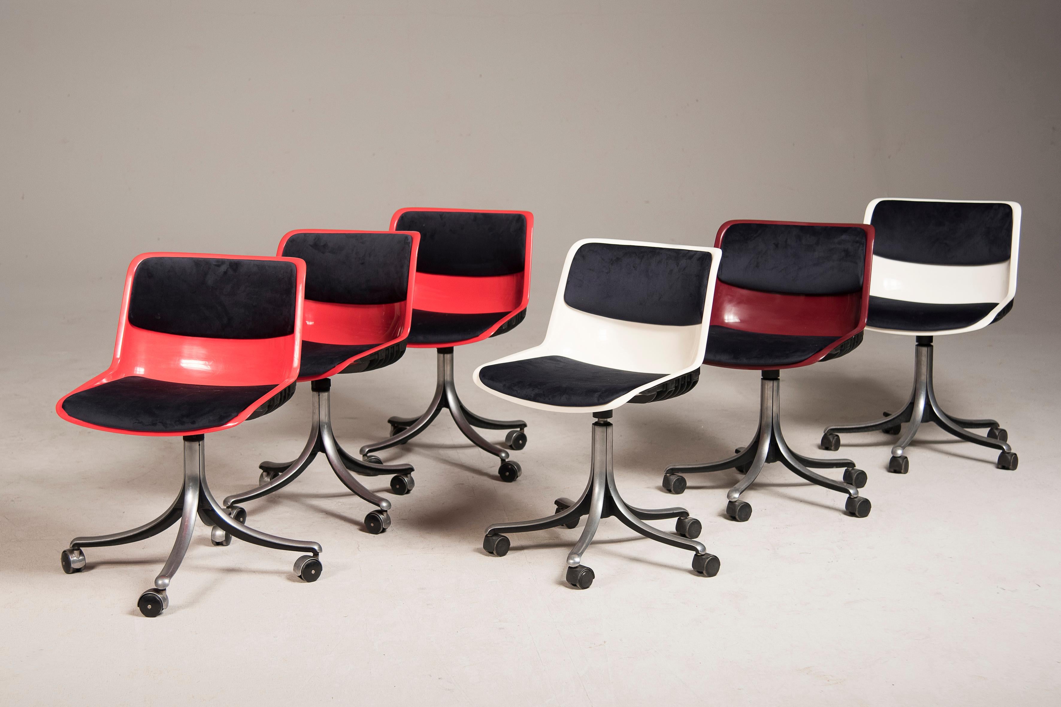 1980s Osvaldo Borsani Swivel Wheeled White Office Chairs  For Sale 7