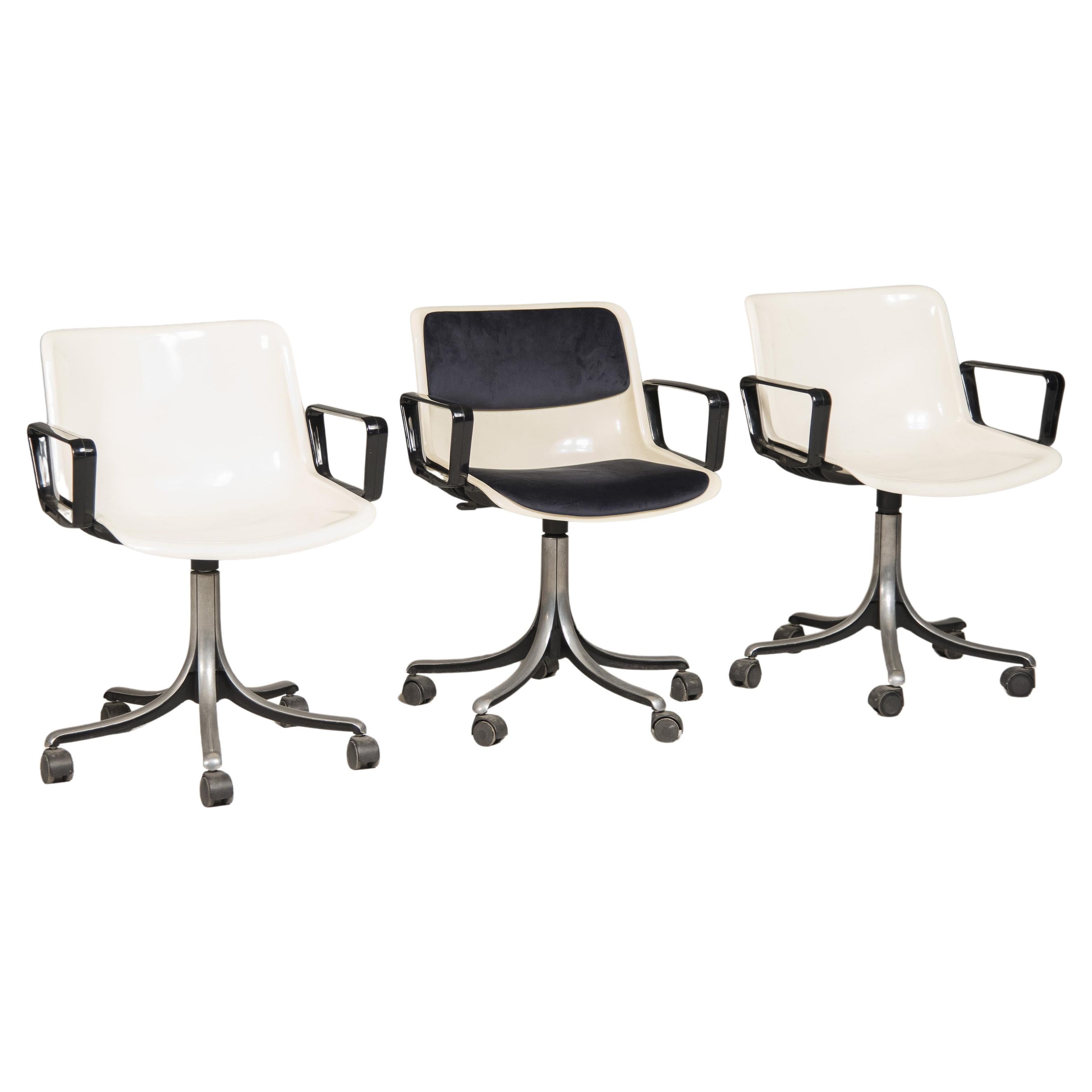 1980s Osvaldo Borsani Swivel Wheeled White Office Chairs 