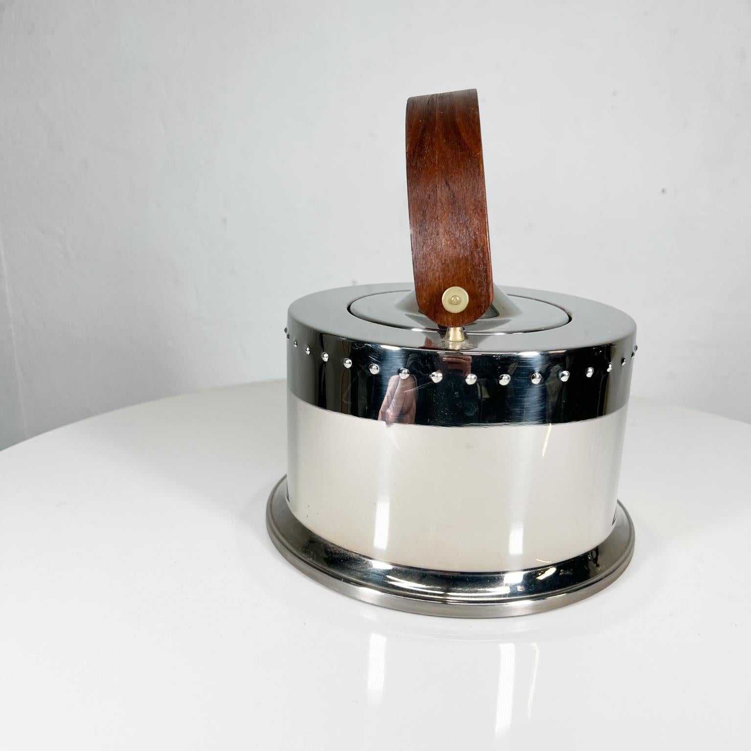 1980s Ottoni Stainless Tea Kettle by Carsten Jorgensen for Bodum Italy In Good Condition In Chula Vista, CA