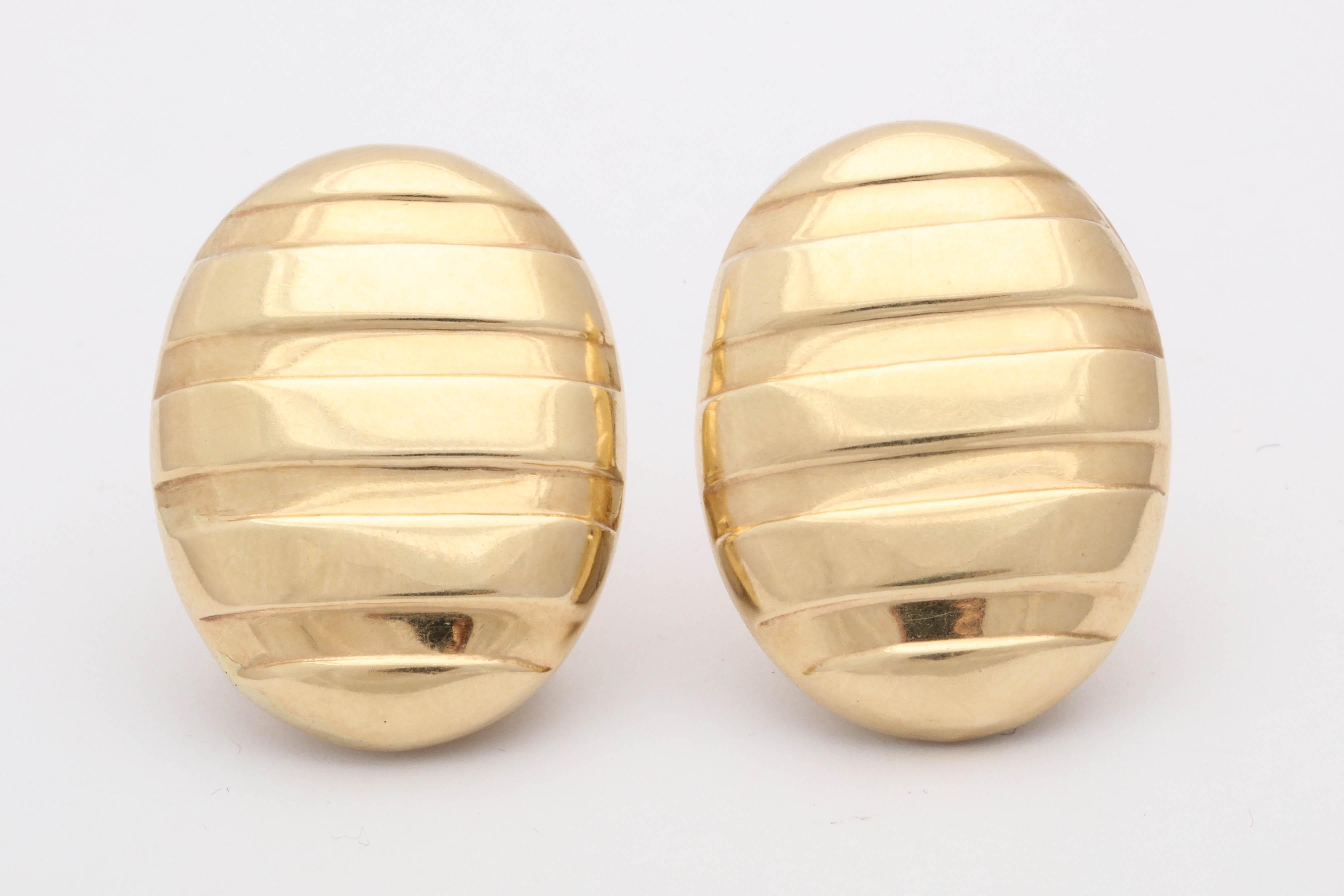 One Pair Of 14kt Yellow Gold High Polish Earclips With Posts Designed With 10 Horizontal Panels For A Textured Ridged Design And Look. NOTE: Posts May Be Removed For Non Pierced Ears ,Made In Italy In The 1980's.