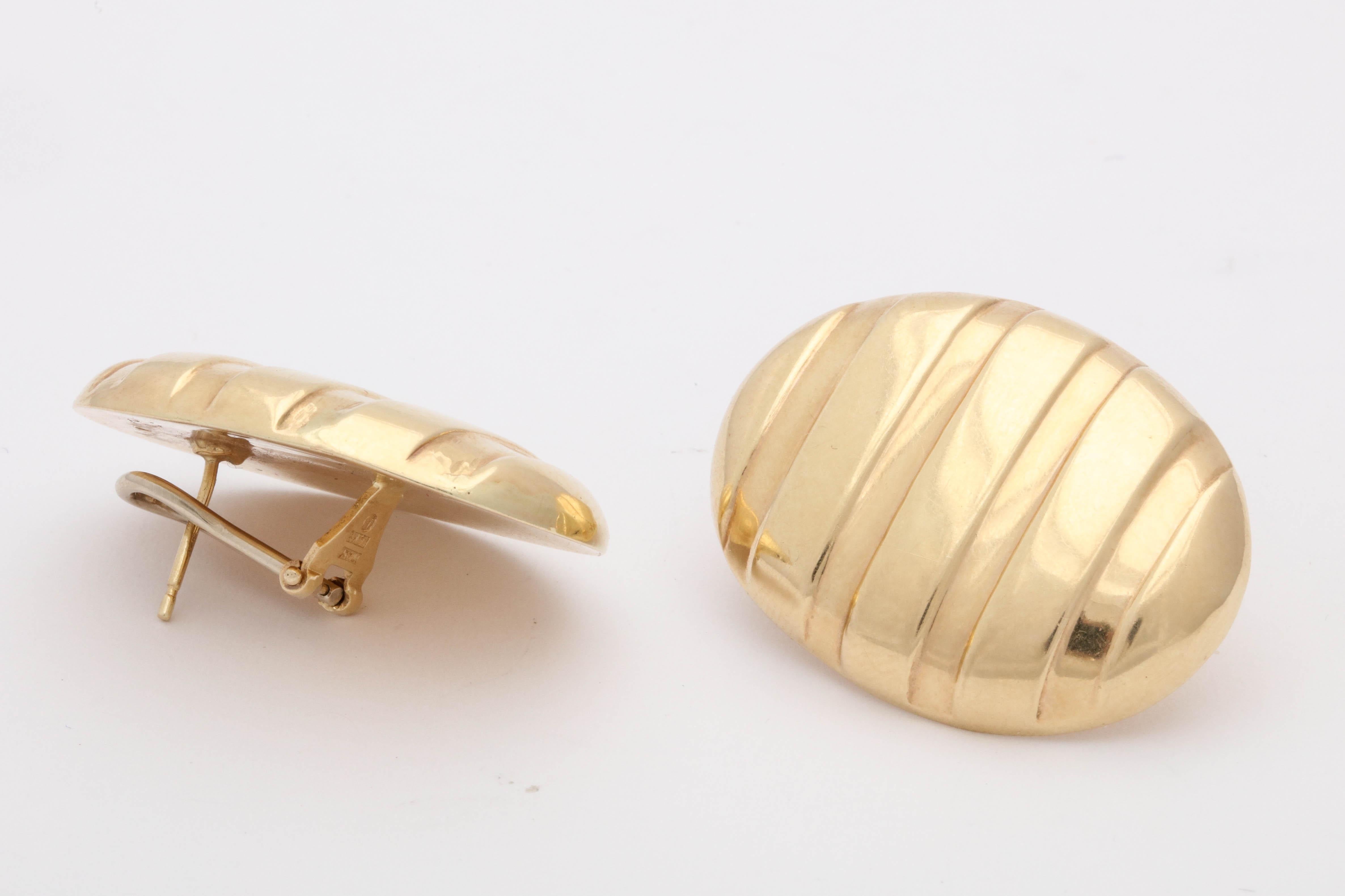 Women's 1980s Oval Shaped High Polish Ridged Gold Textured Earclips with Posts