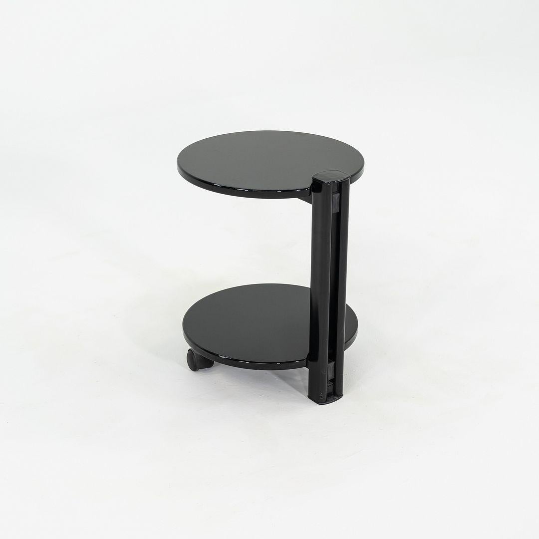 1980 Pace Collection Table d'appoint laquée noire sur roulettes en vente 4