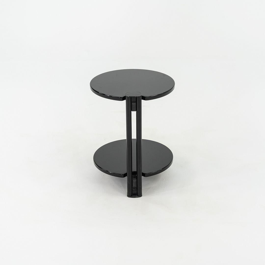italien 1980 Pace Collection Table d'appoint laquée noire sur roulettes en vente