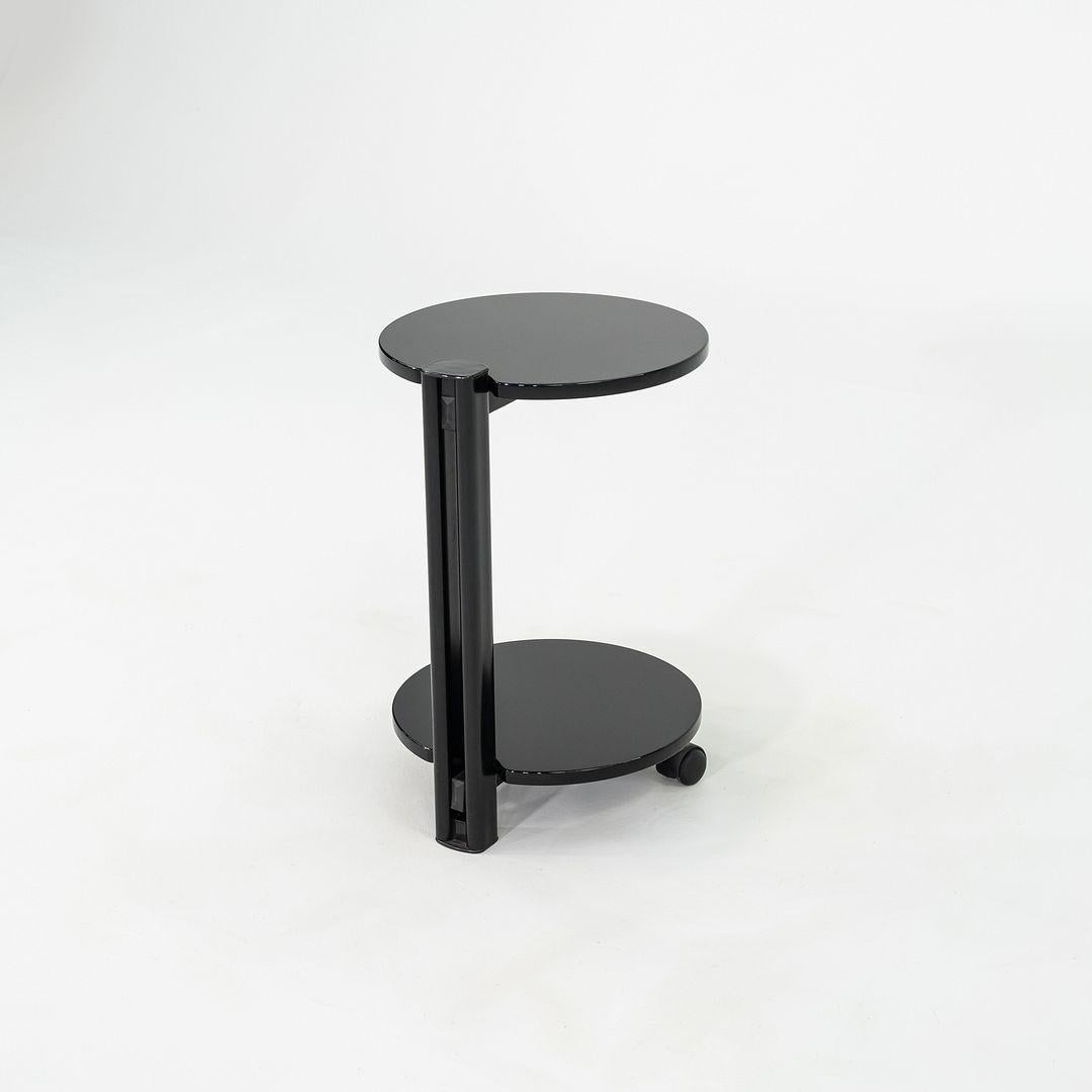 1980 Pace Collection Table d'appoint laquée noire sur roulettes en vente 1