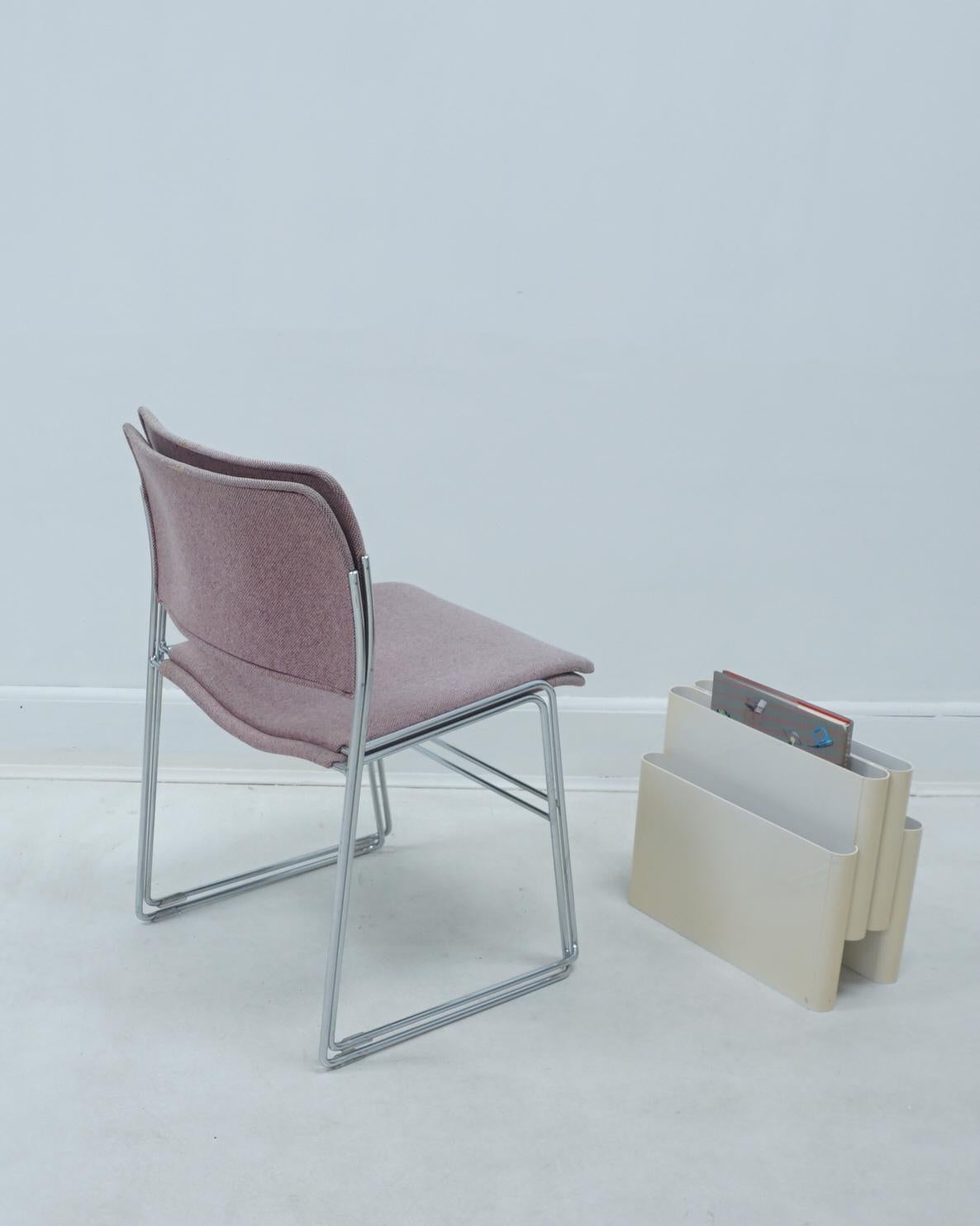Fin du 20e siècle Paire de chaises empilables 40/4 avec tissu rose d'origine par David Rowland, années 1980 en vente