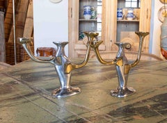 Pareja de candelabros de bronce de los años 80 del artista David Marshall