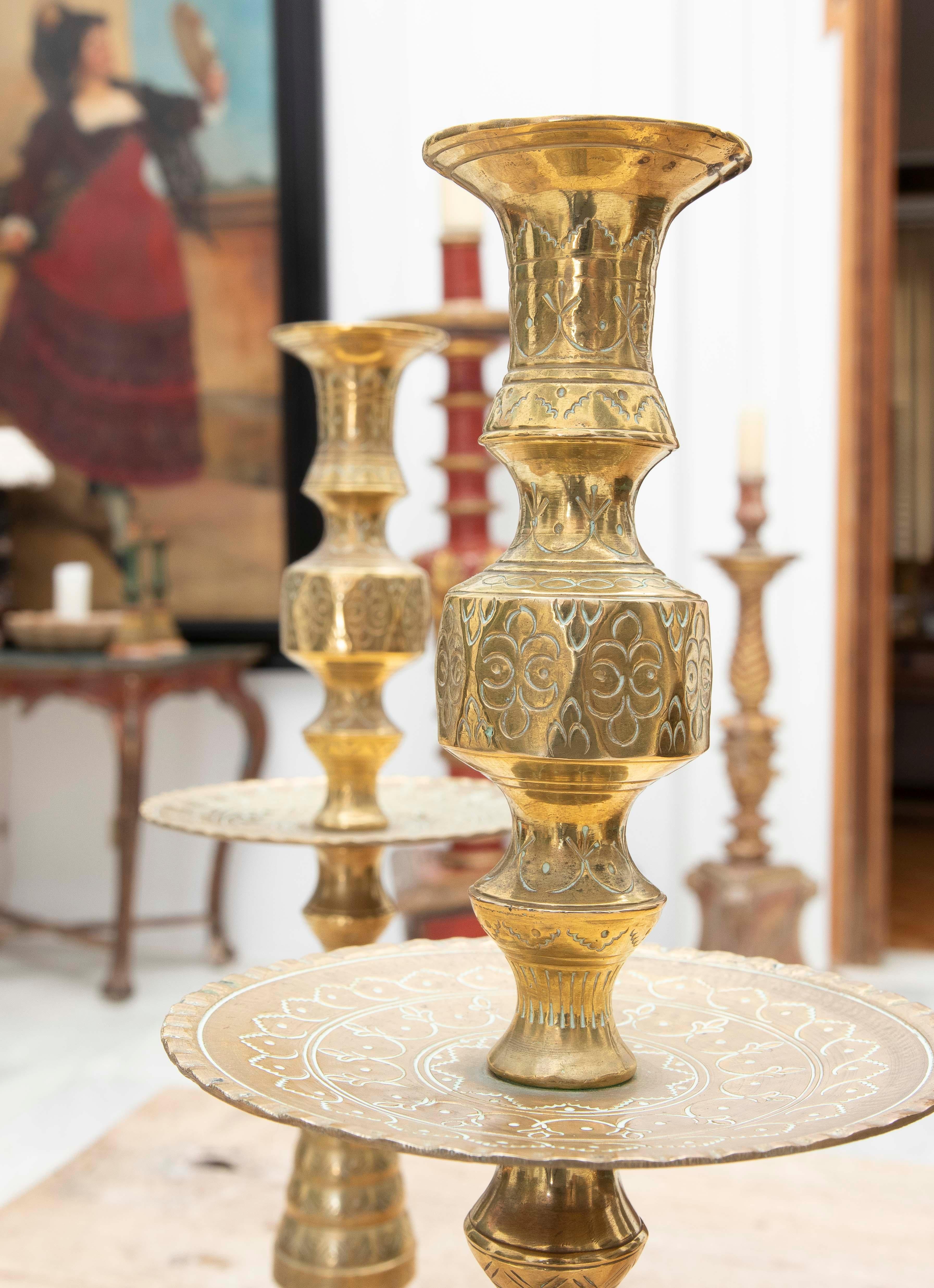 1980s Pair of Bronze Candlesticks with Hand-Carved Geometric Decorations For Sale 6