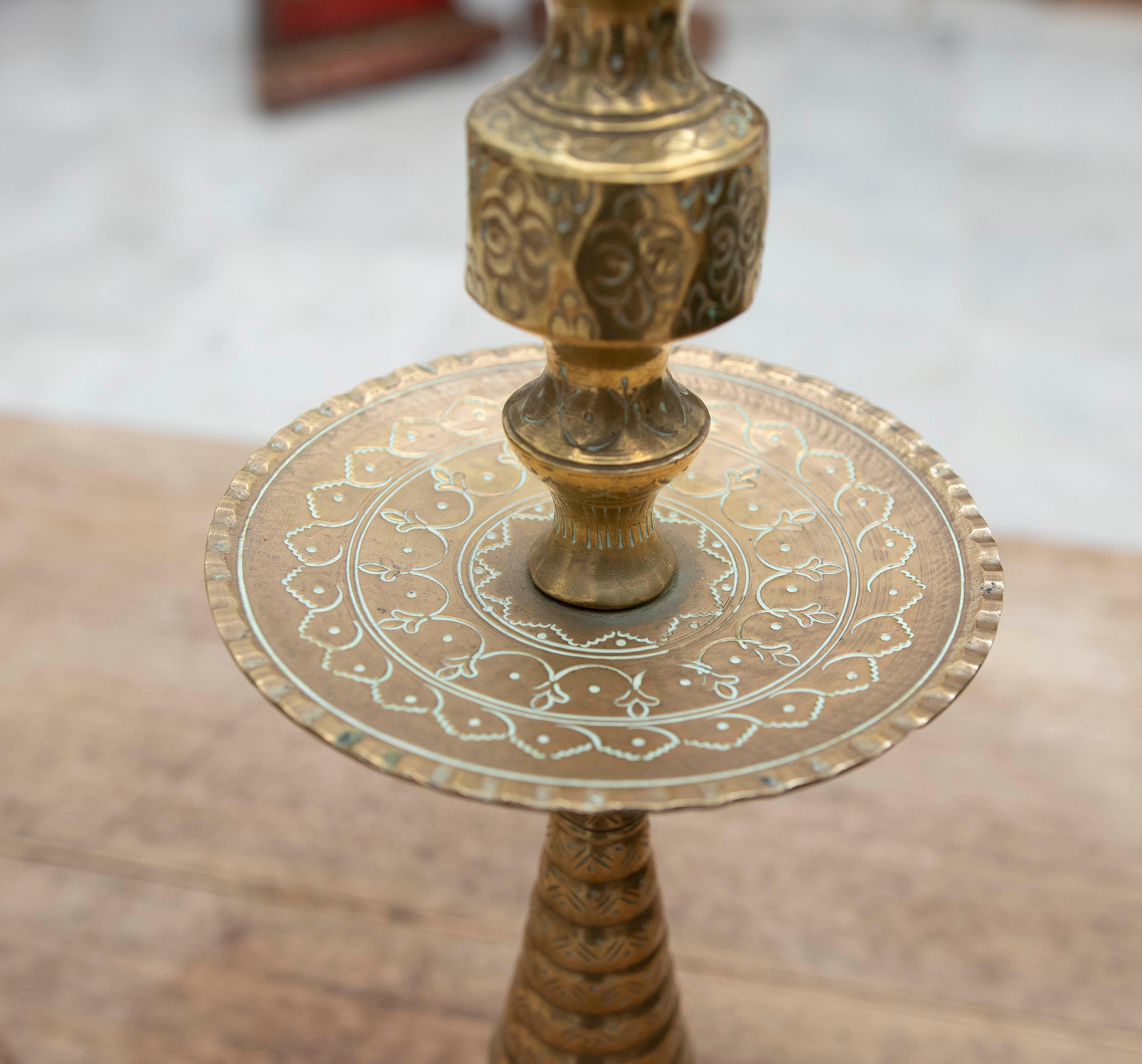 1980s Pair of Bronze Candlesticks with Hand-Carved Geometric Decorations For Sale 8
