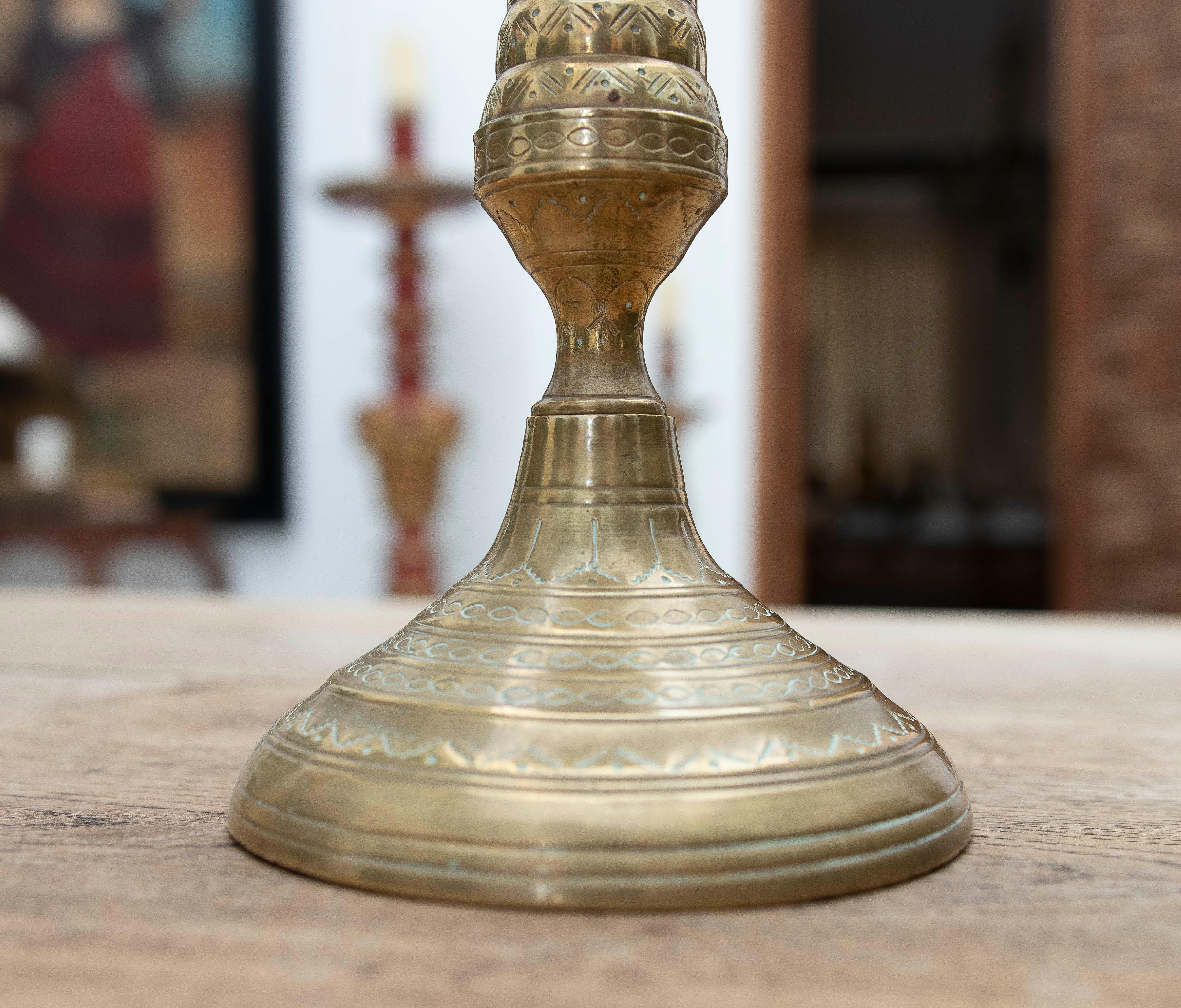 1980s Pair of Bronze Candlesticks with Hand-Carved Geometric Decorations For Sale 10