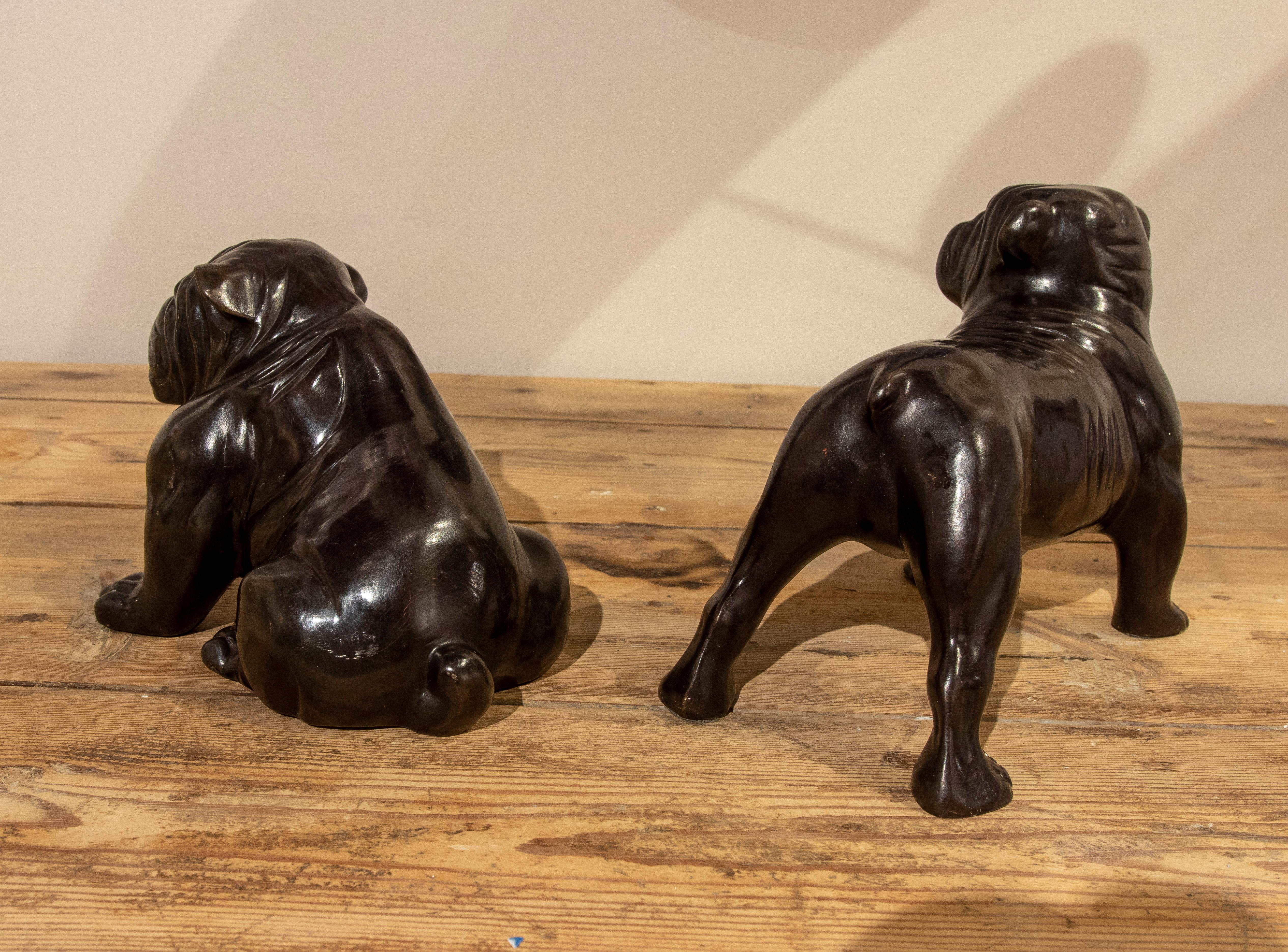 Paar Bronzeskulpturen von Hunden aus den 1980er Jahren (Spanisch) im Angebot