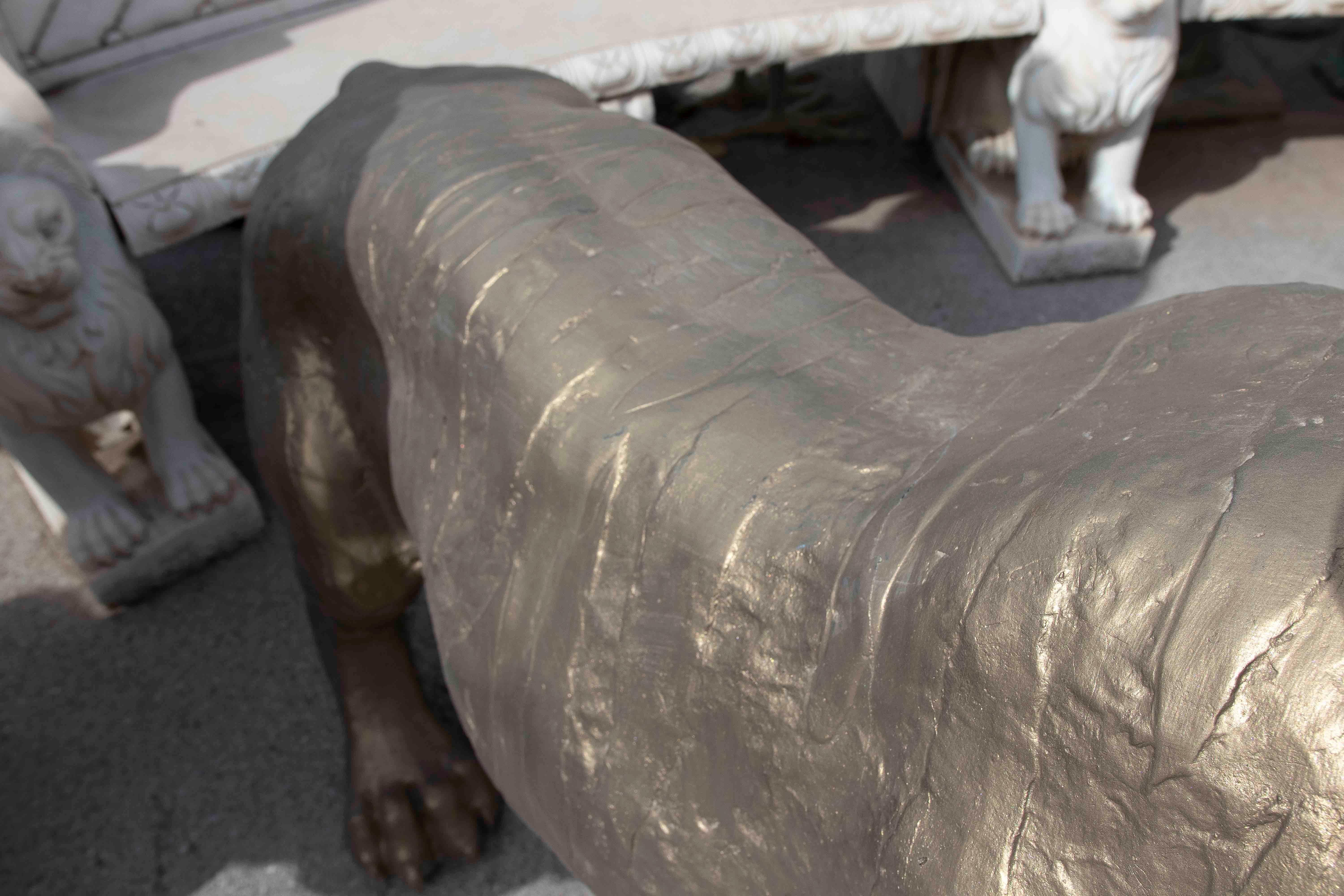 Coppia di sculture in bronzo di leoni ruggenti degli anni '80 in vendita 2