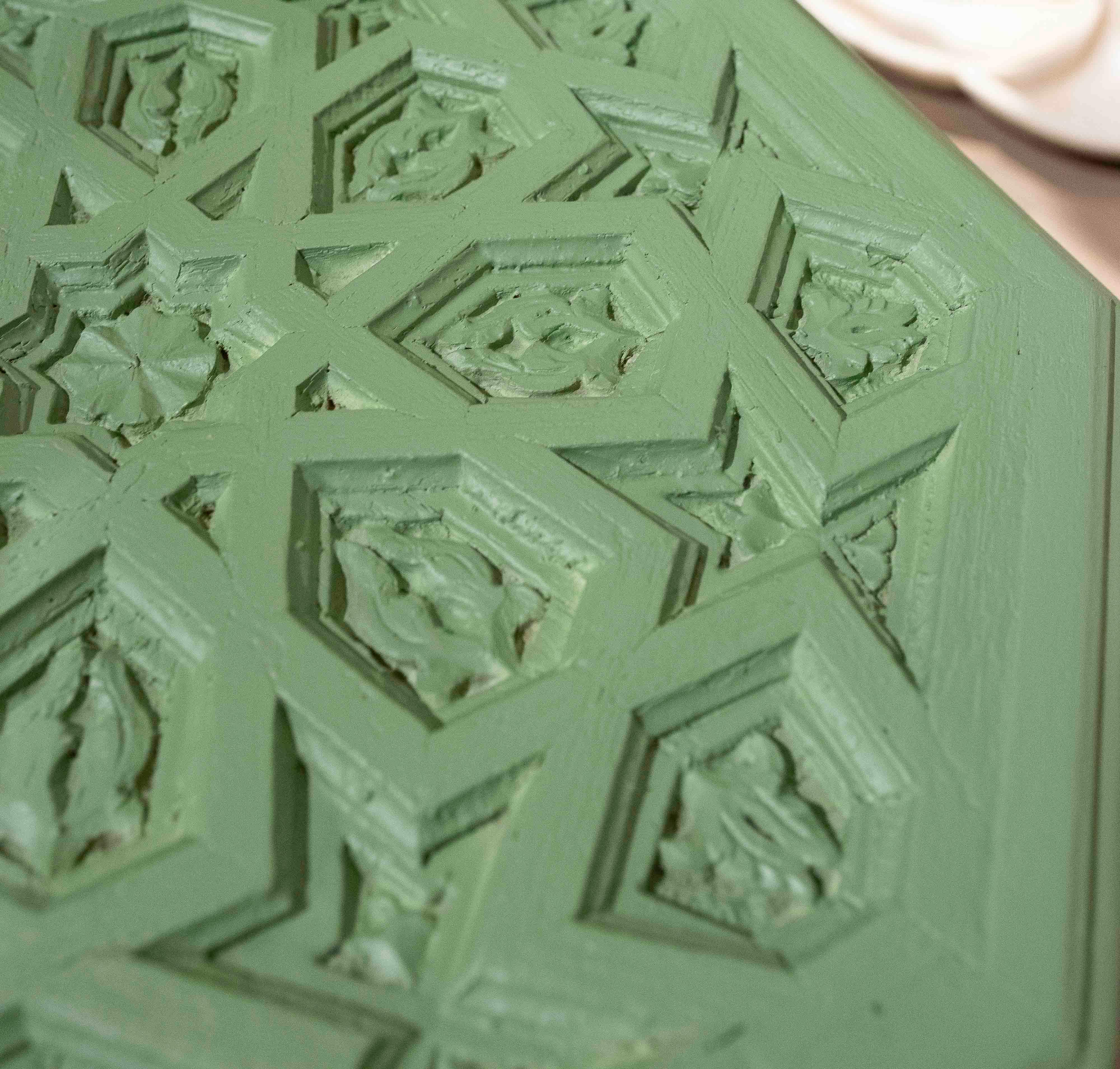 1980s Pair of Carved Wooden Side Tables in Arabic Style in Green Colour 8