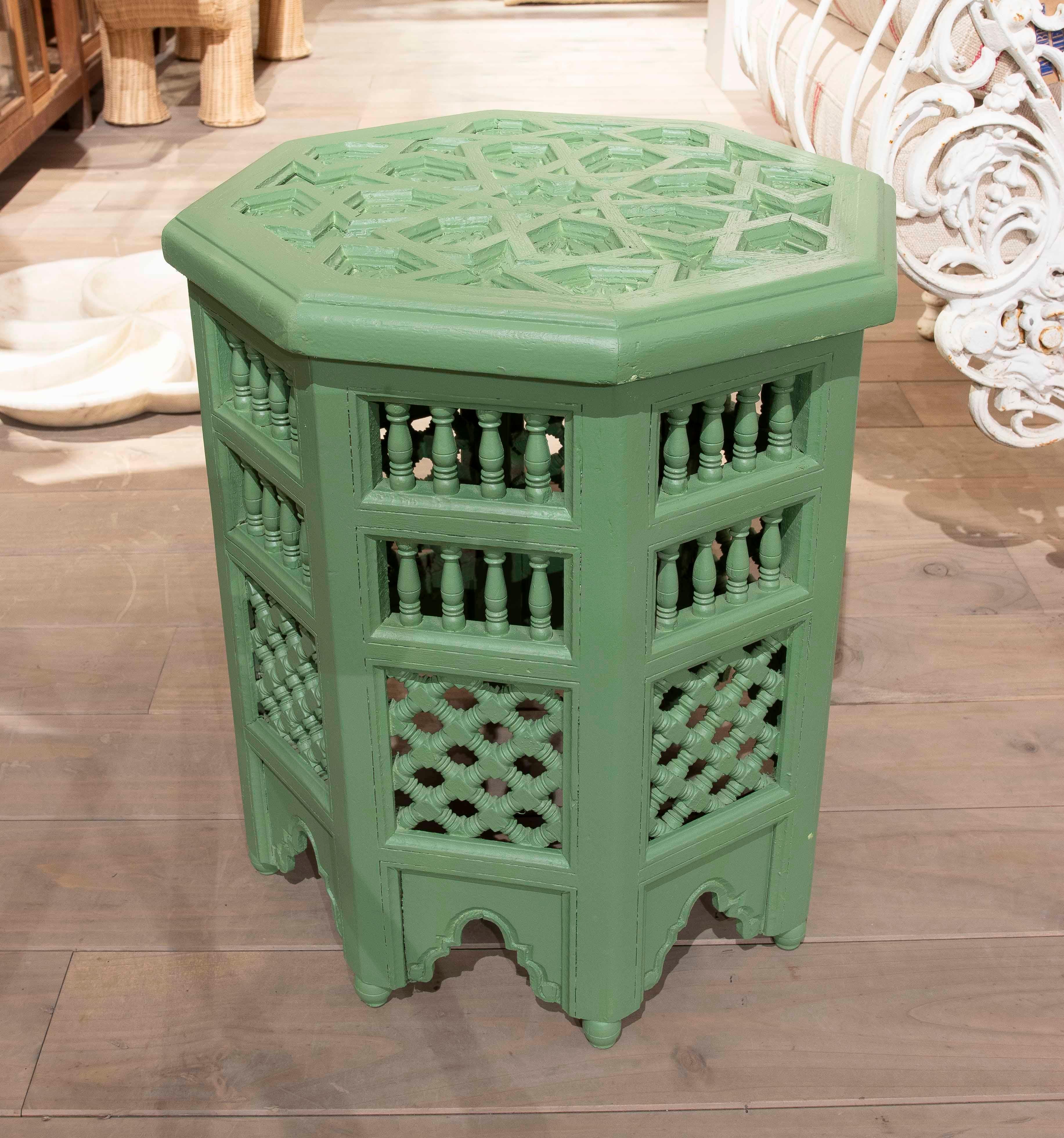 Moroccan 1980s Pair of Carved Wooden Side Tables in Arabic Style in Green Colour