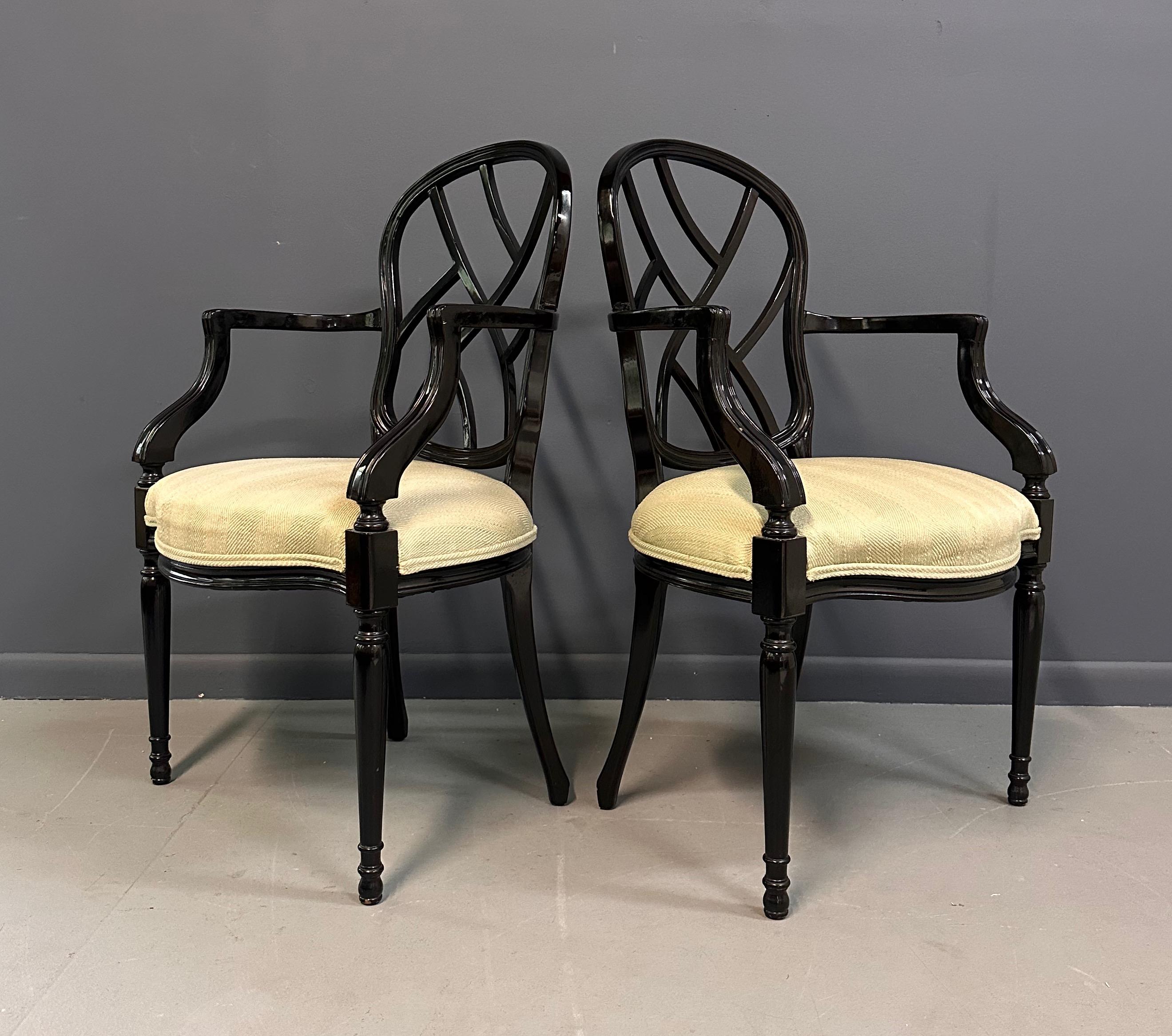 Coppia di poltrone in lacca nera Century Furniture degli anni '80 In condizioni buone in vendita a Philadelphia, PA