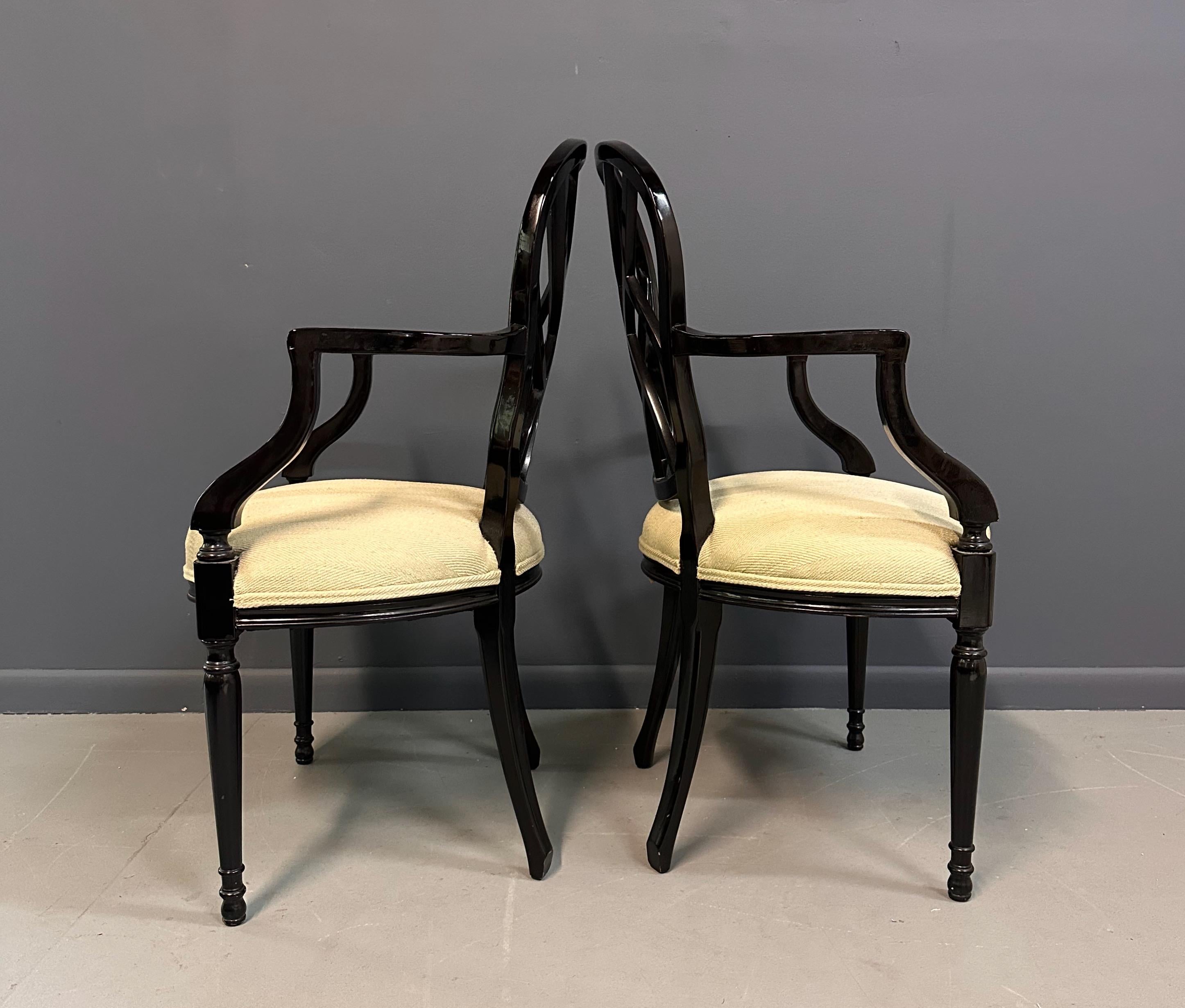 Coppia di poltrone in lacca nera Century Furniture degli anni '80 in vendita 2