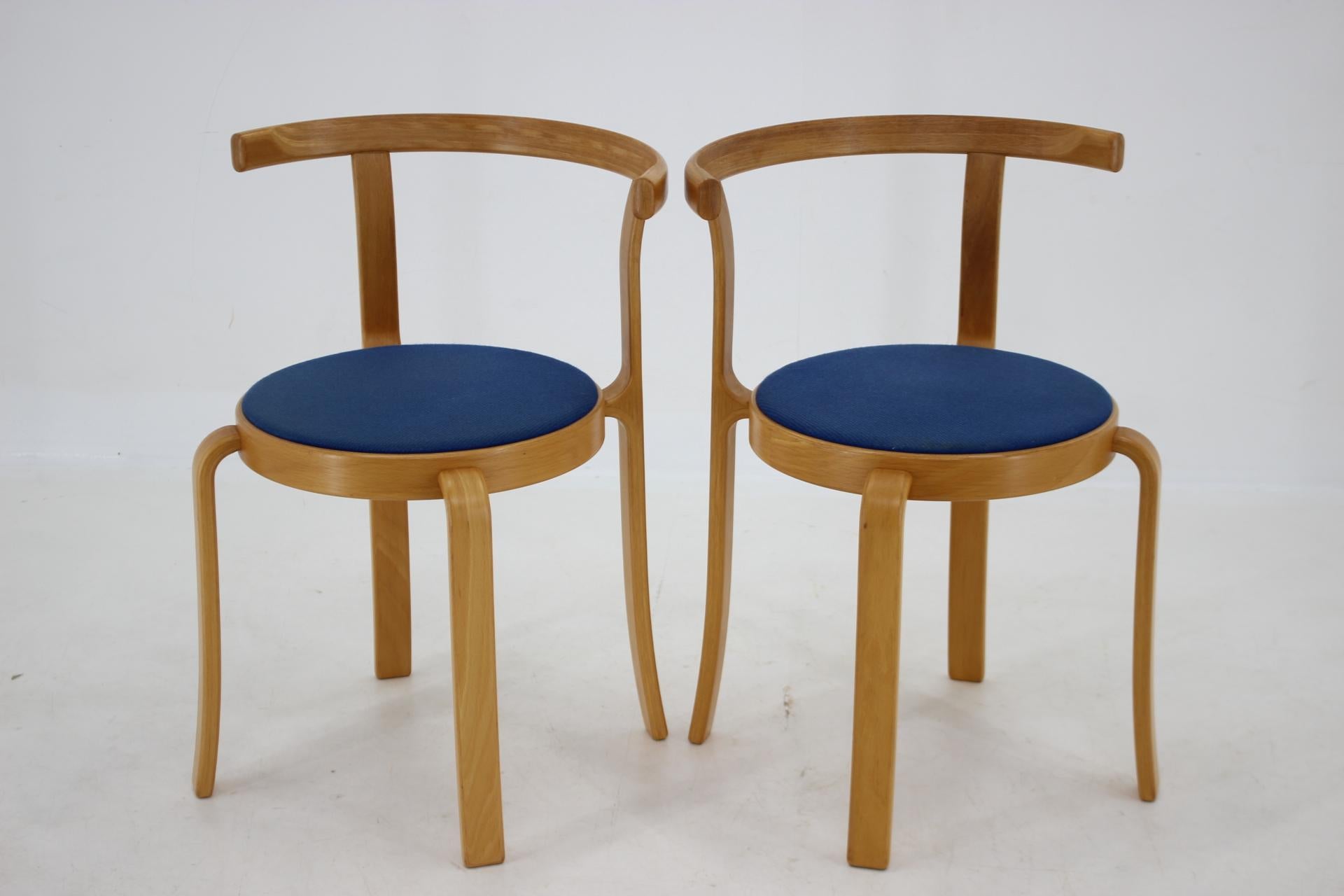 1980s Pair of Danish Stackable Magnus Olesen 8000 Series Chairs 1