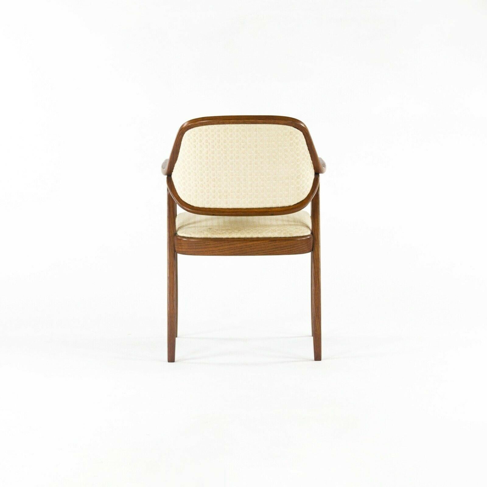 Late 20th Century 1980s Pair of Don Petitt for Knoll 1105 Bentwood Armchair in Oak with Tan Fabric For Sale