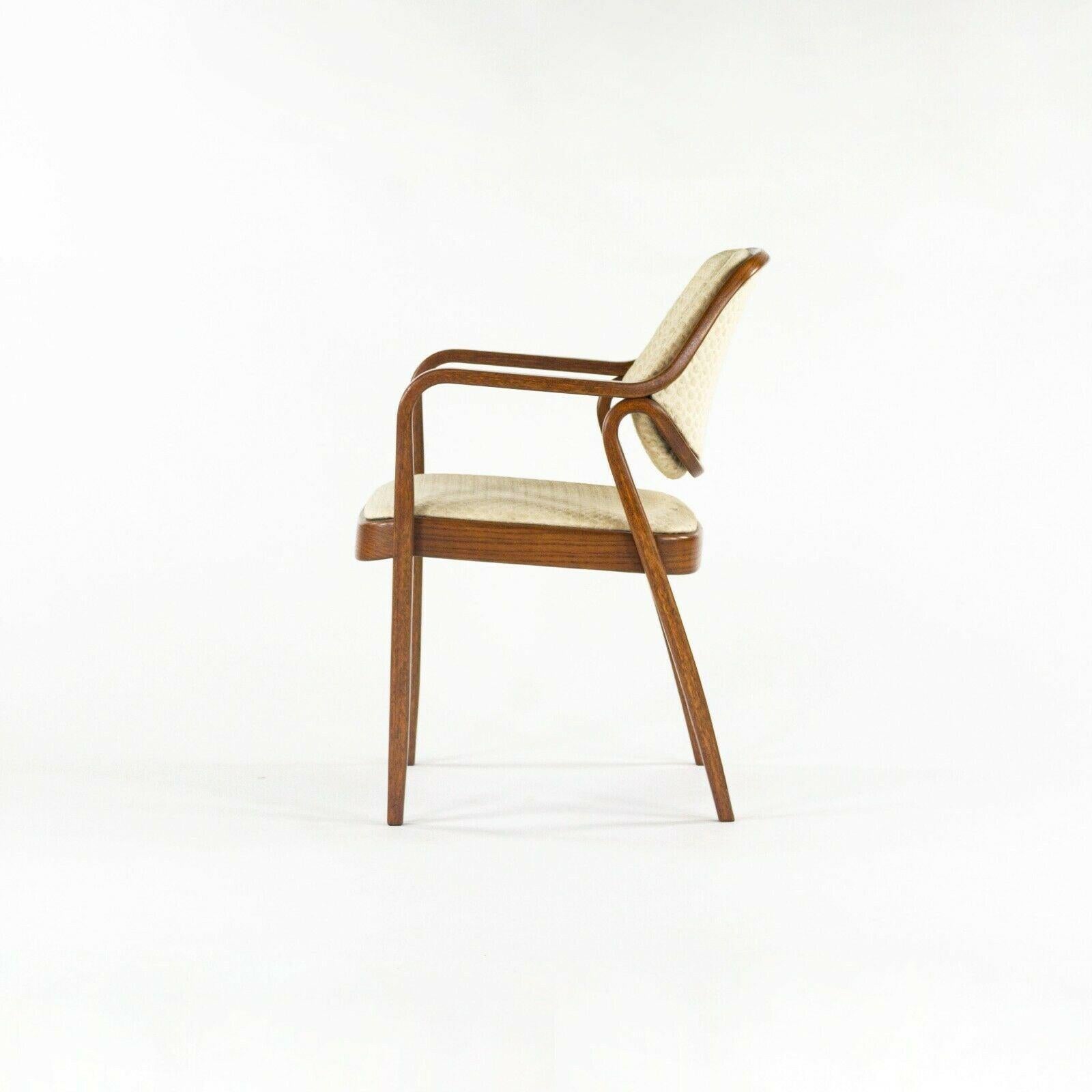 1980s Pair of Don Petitt for Knoll 1105 Bentwood Armchair in Oak with Tan Fabric For Sale 2