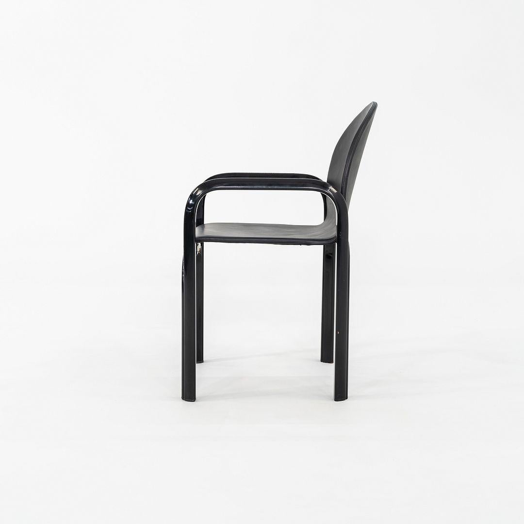 Moderno Coppia di poltrone da pranzo Gae Aulenti for Knoll Orsay del 1980 con struttura e pelle in vendita
