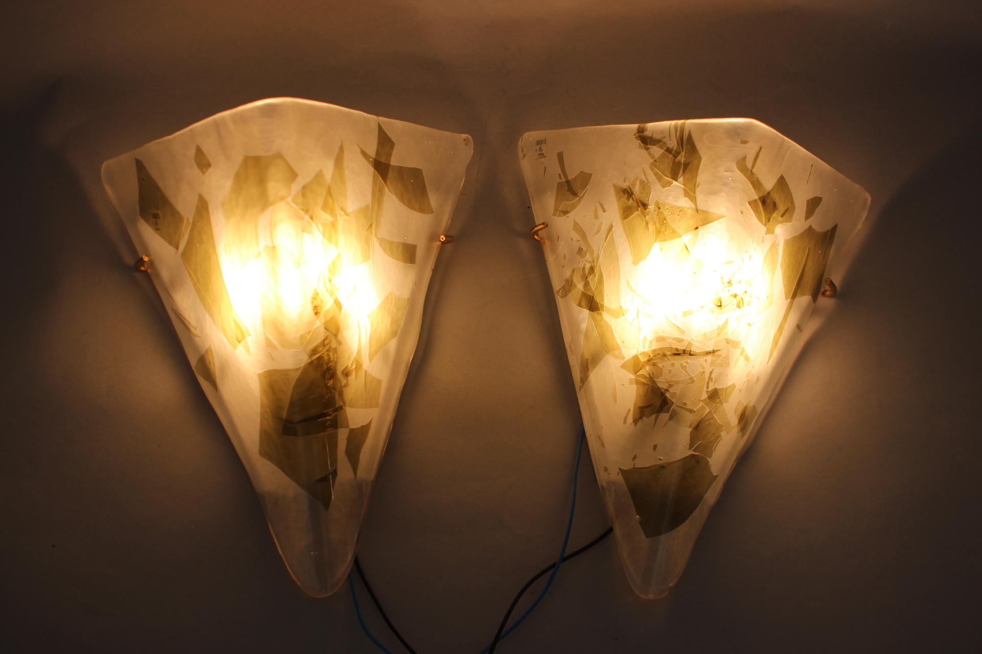 1980s, Pair of Glass Wall Lamps by Murano, Italy 6