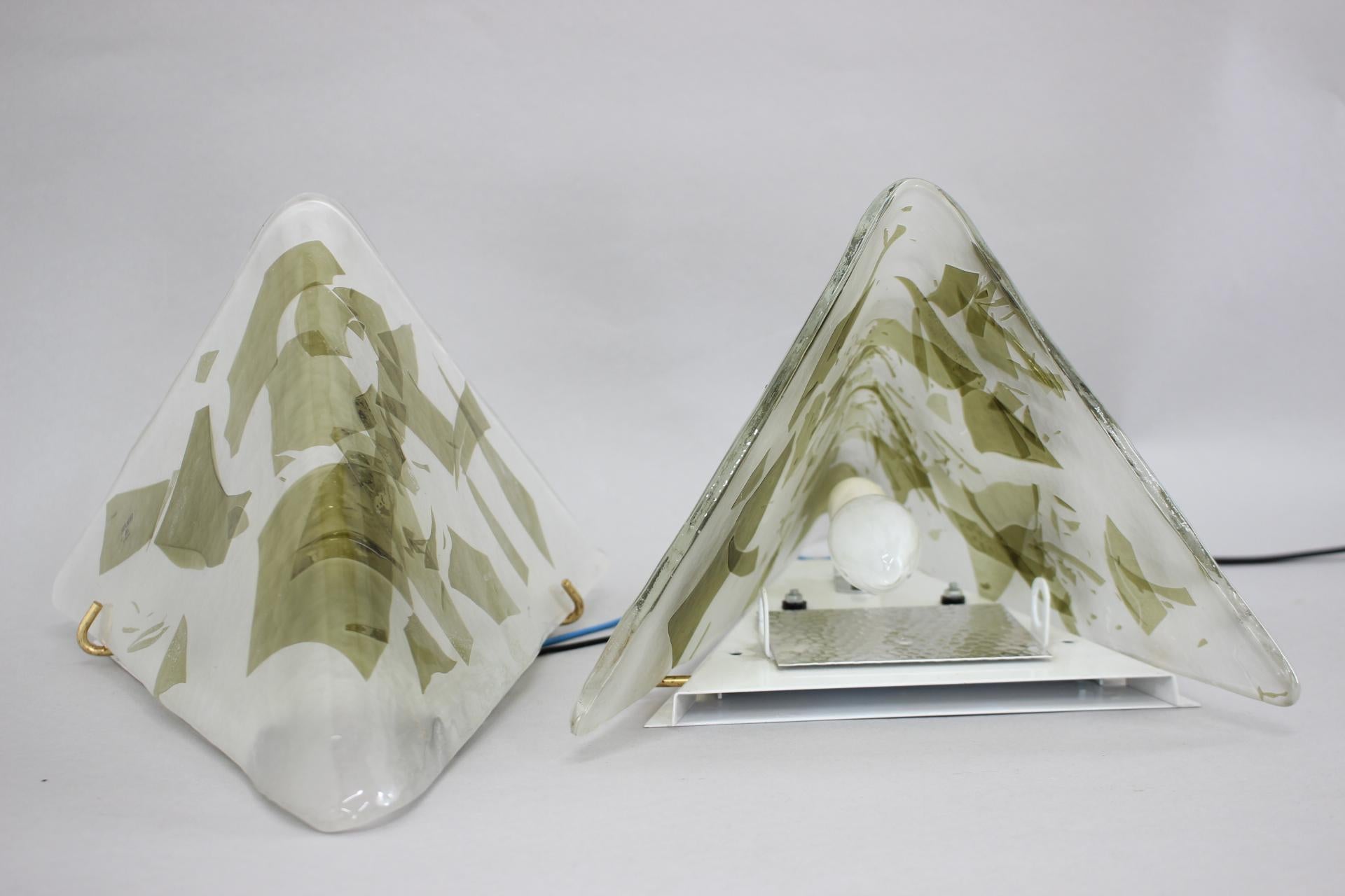 Late 20th Century 1980s, Pair of Glass Wall Lamps by Murano, Italy