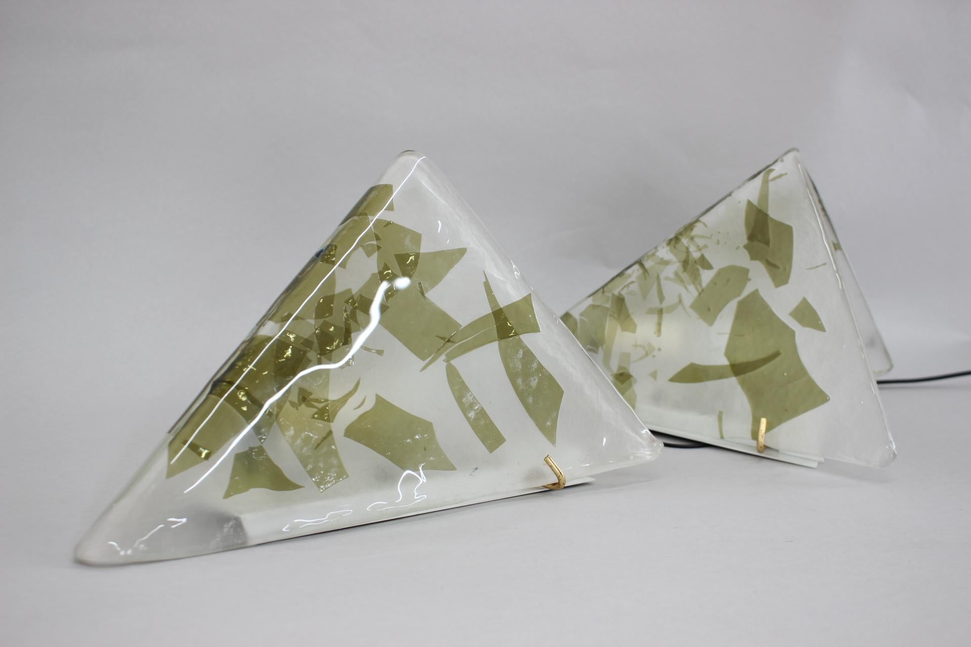 1980s, Pair of Glass Wall Lamps by Murano, Italy For Sale 1