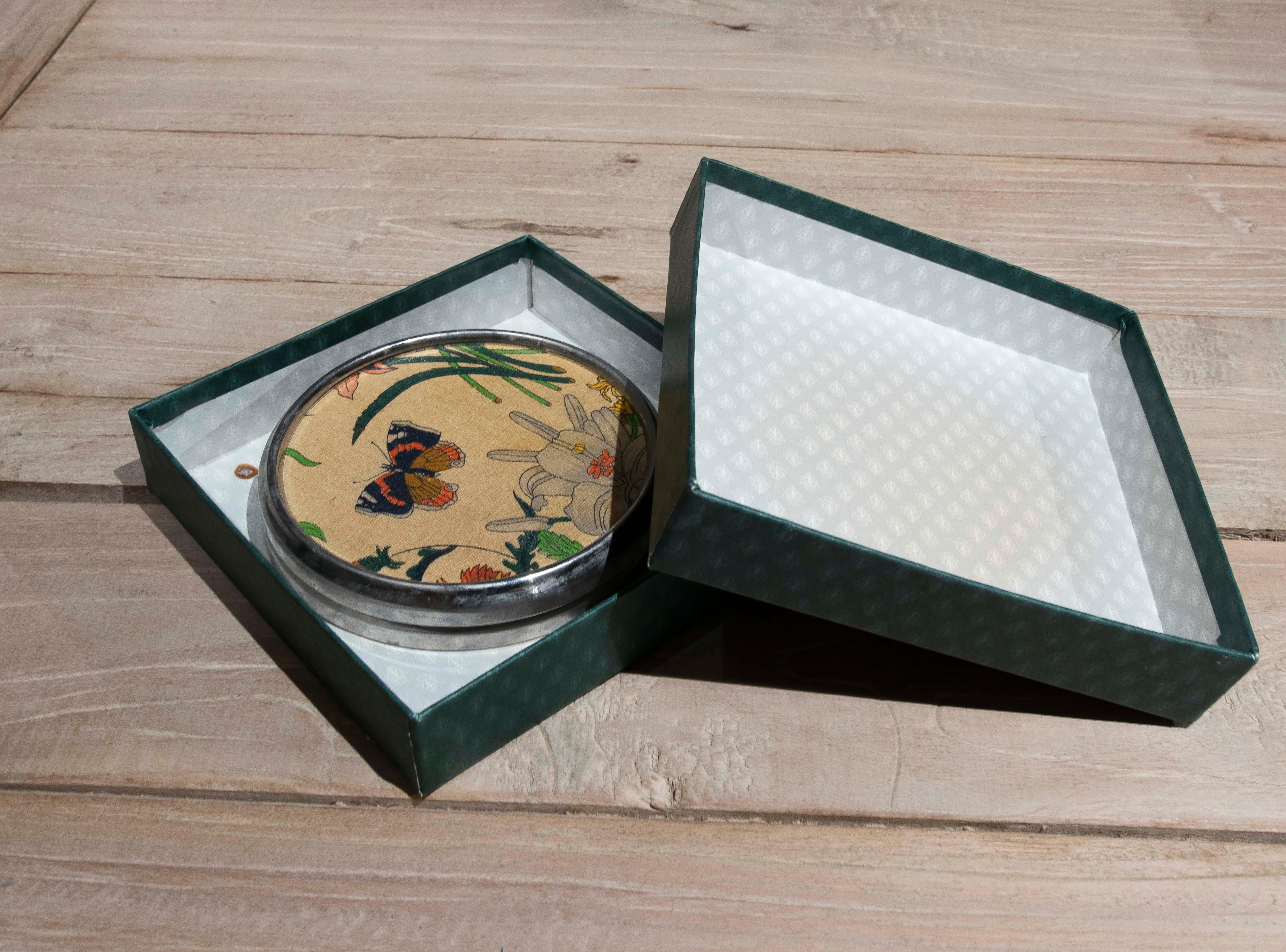 Par de posavasos Gucci de los años 80 con tela y borde de plata, Italia en venta 5