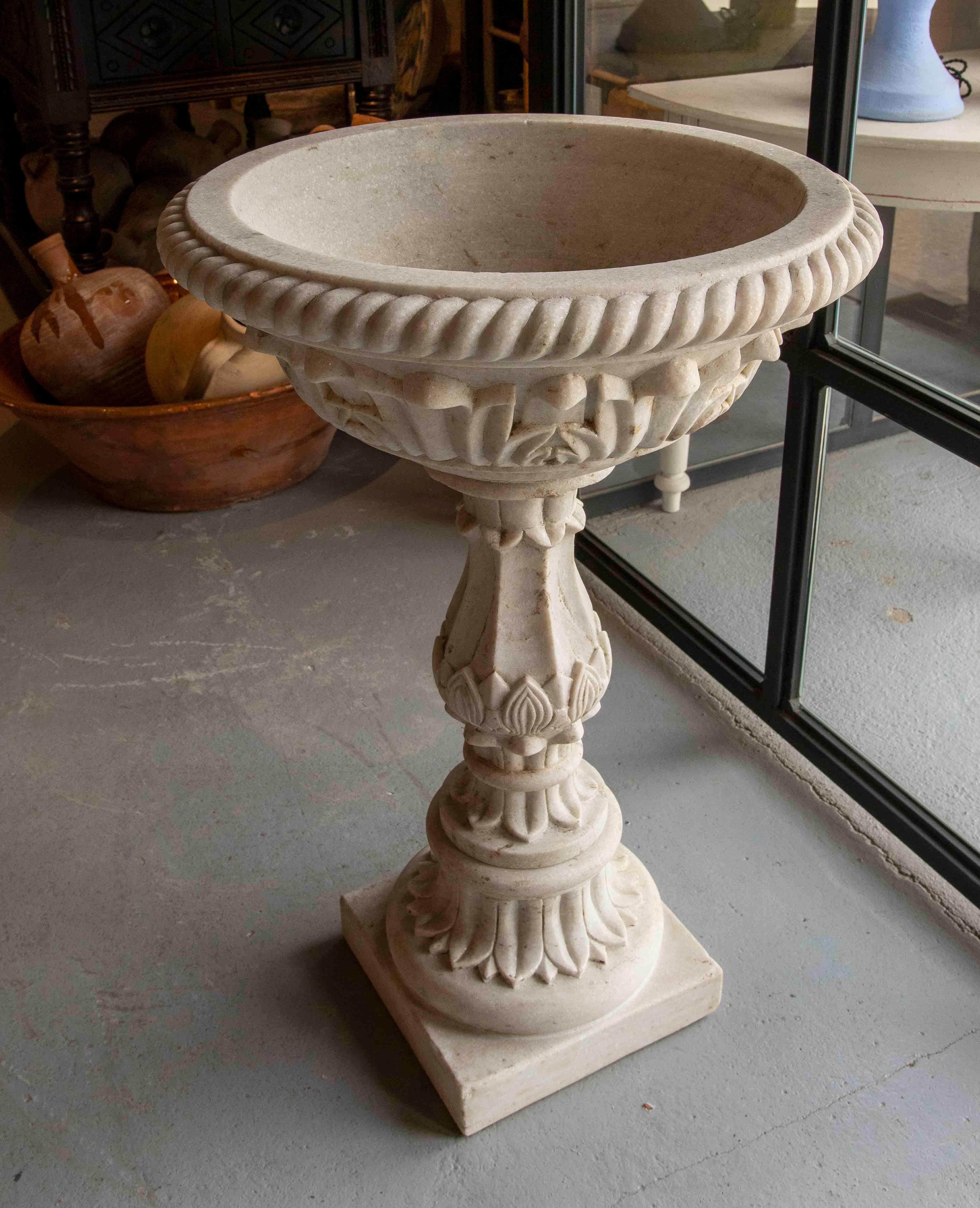 European 1980s Pair of Hand-Carved Marble Plant Pots For Sale