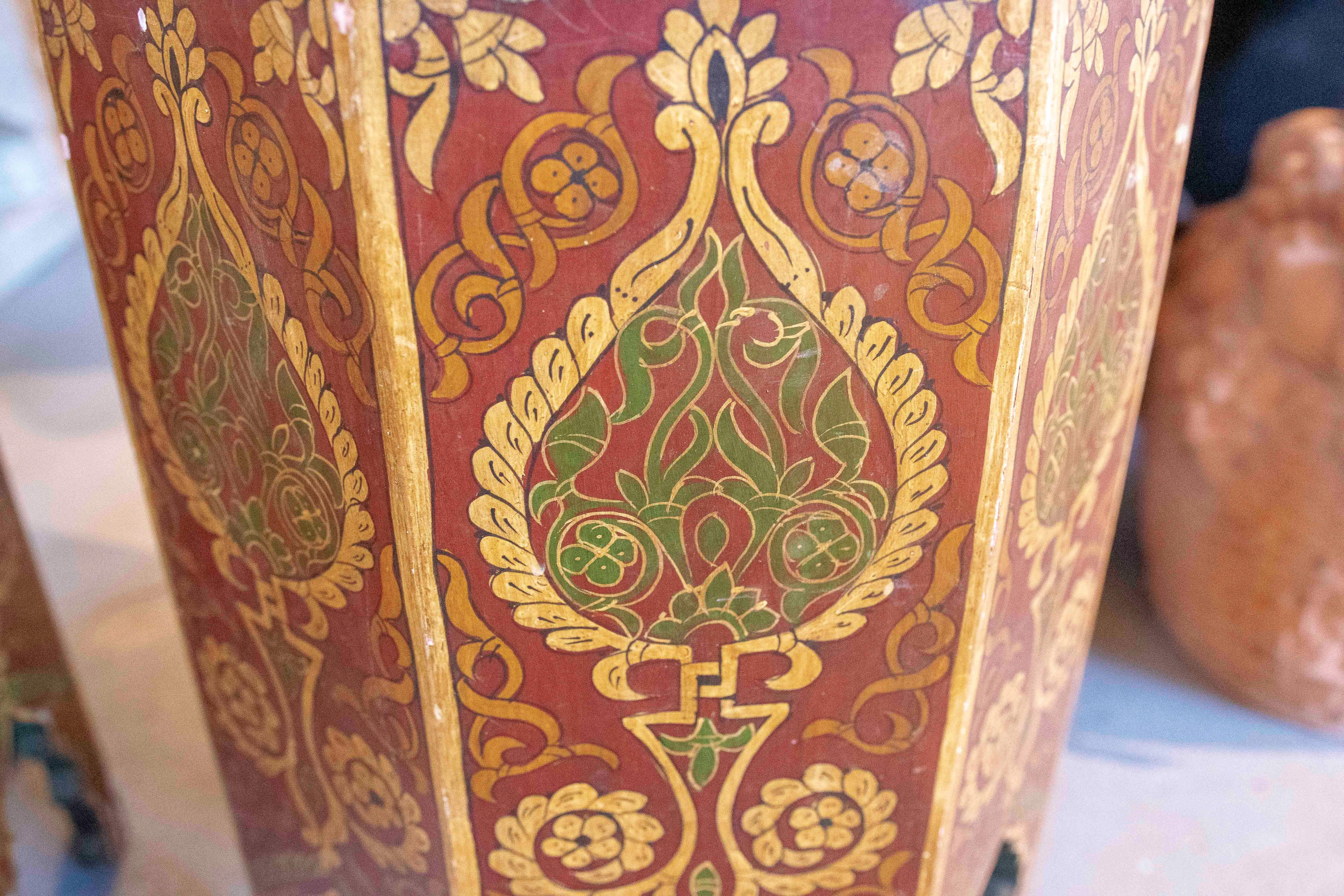 1980s Pair of Hand-painted Moroccan Octagonal Tables, Zelige Tile Top For Sale 5