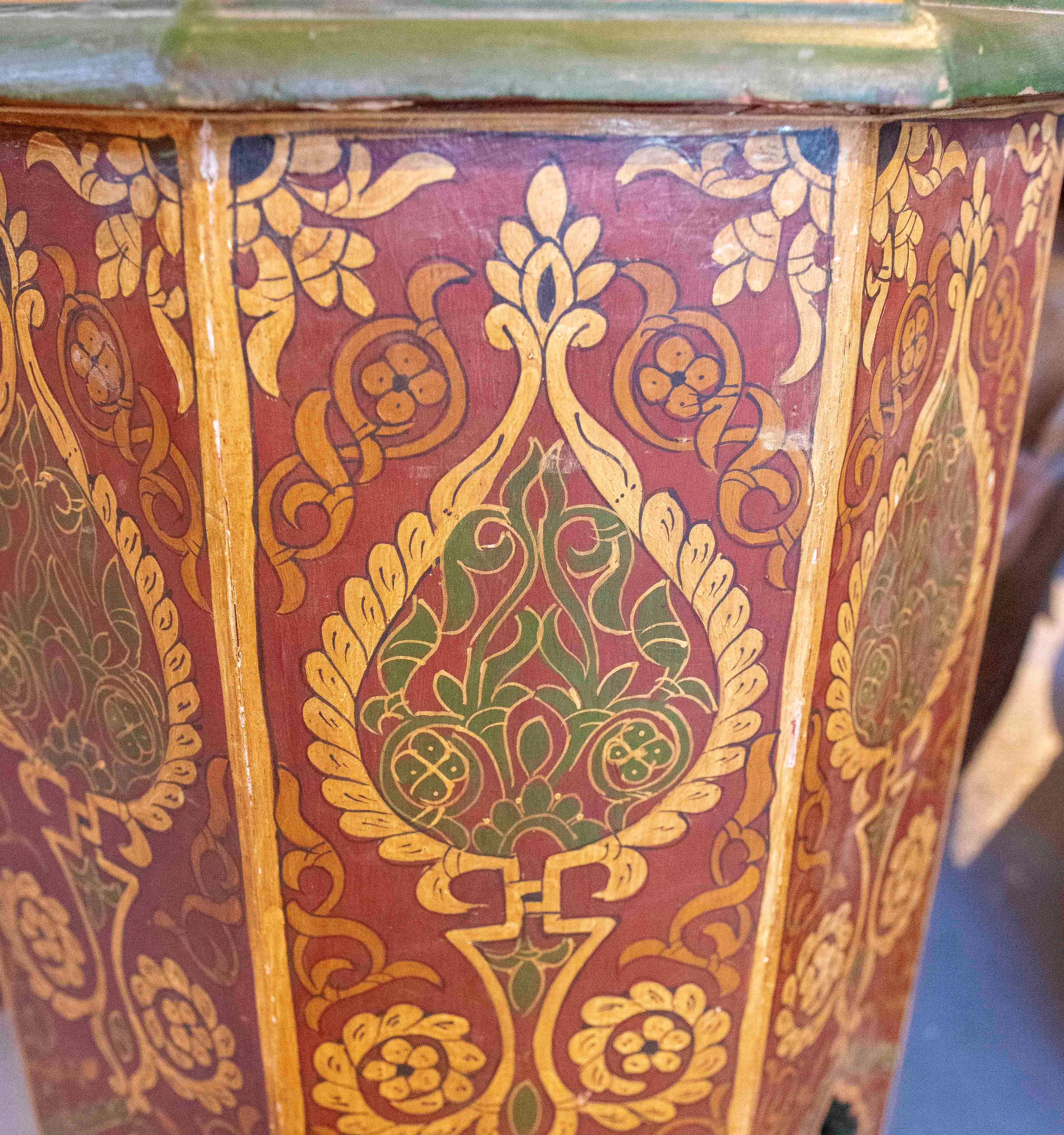 1980s Pair of Hand-painted Moroccan Octagonal Tables, Zelige Tile Top For Sale 6