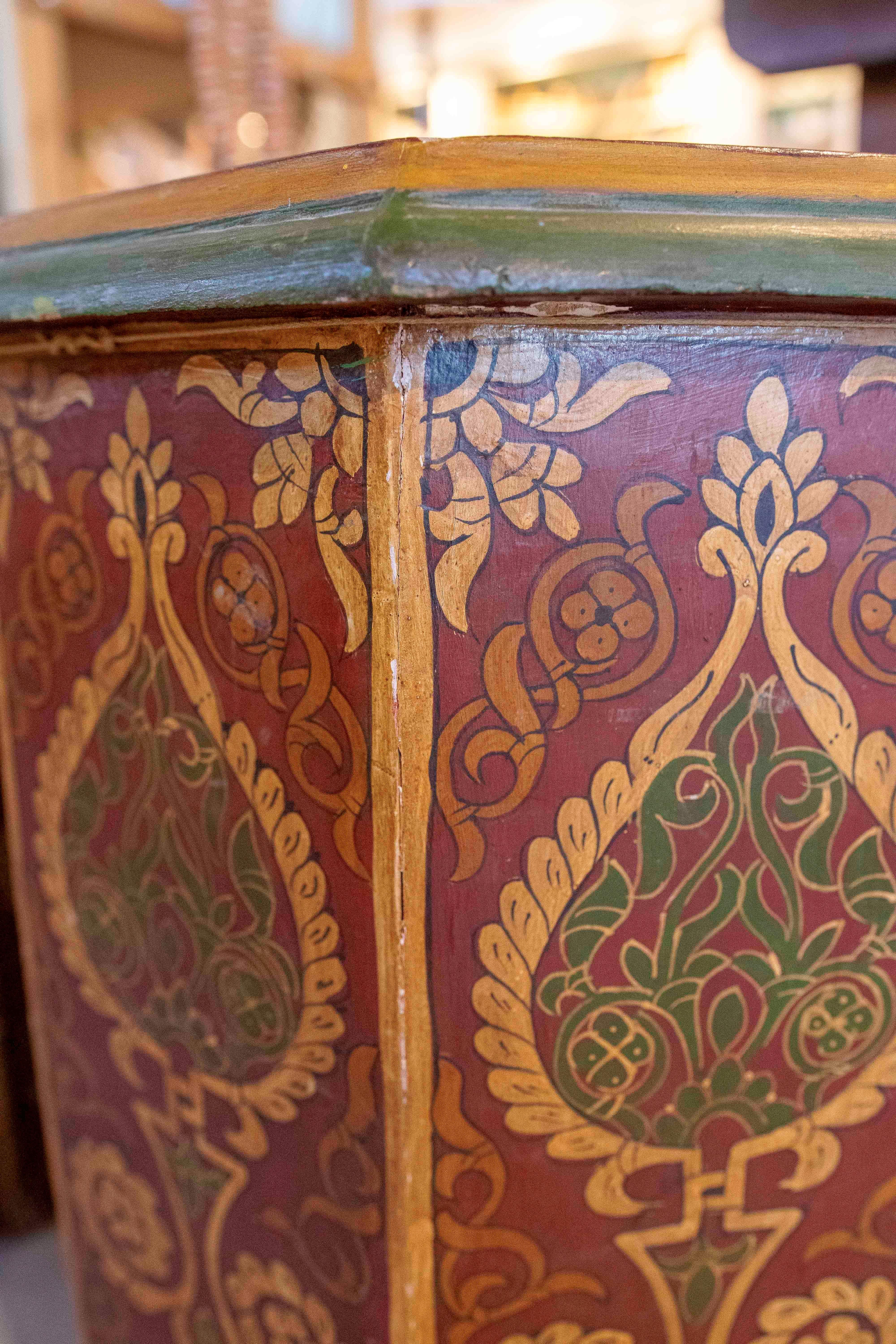 1980s Pair of Hand-painted Moroccan Octagonal Tables, Zelige Tile Top For Sale 8