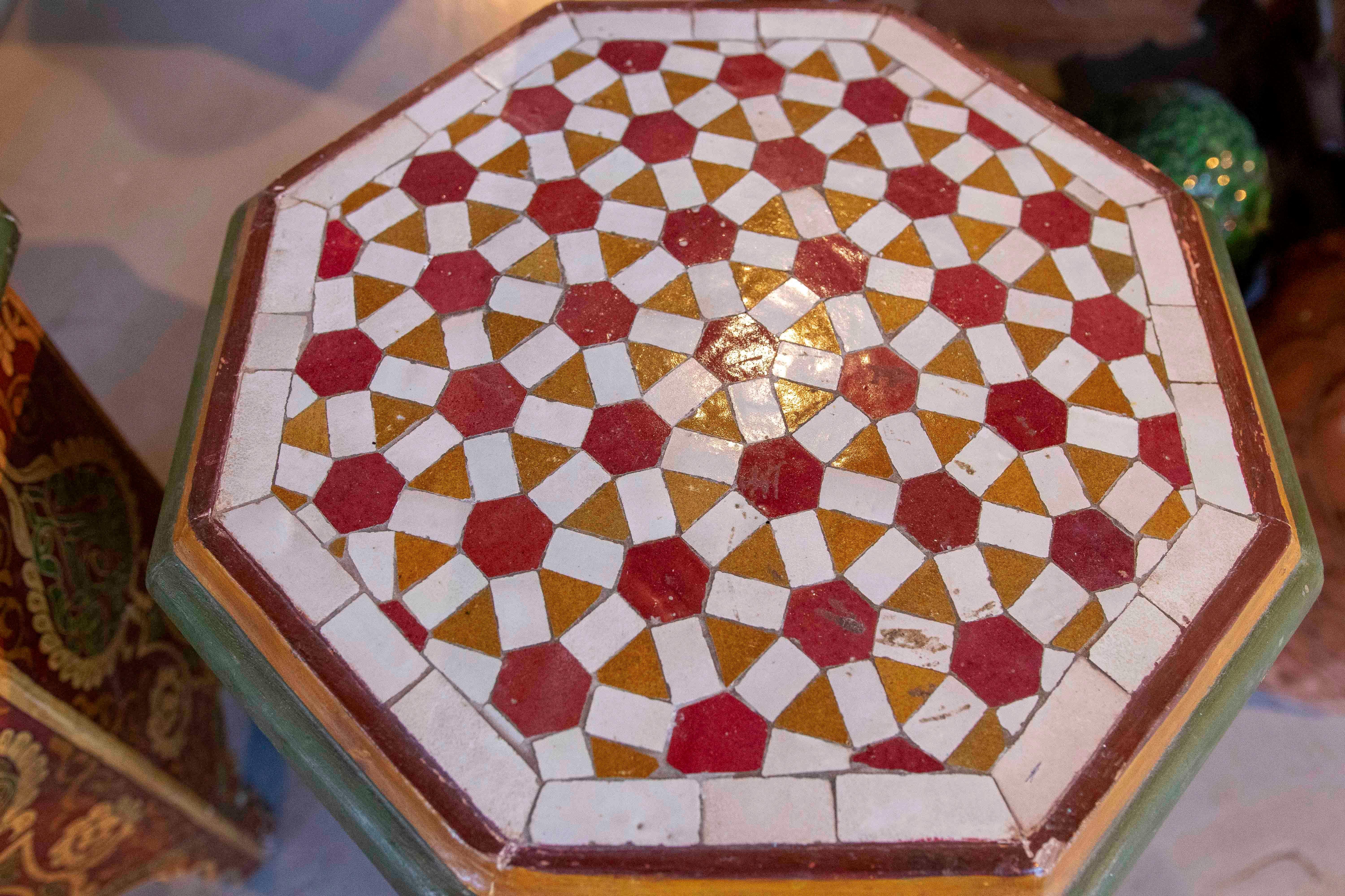 1980s Pair of Hand-painted Moroccan Octagonal Tables, Zelige Tile Top For Sale 3