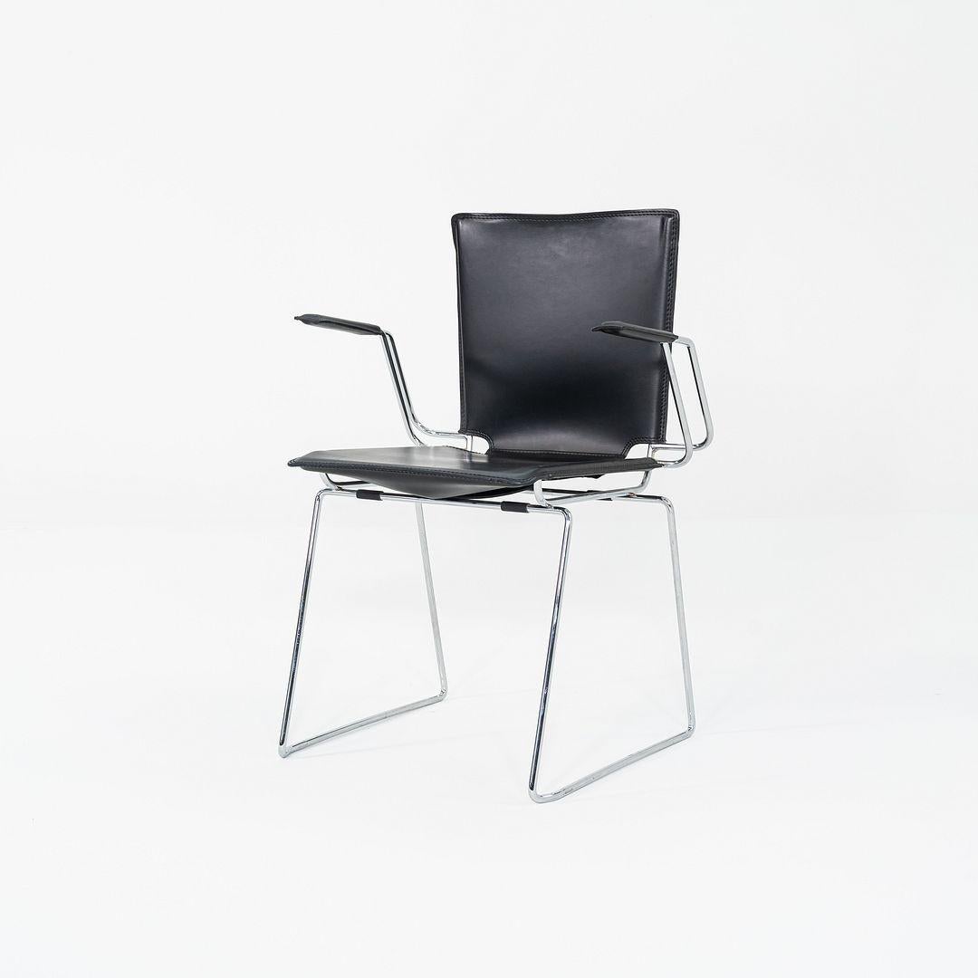 Paire de chaises à accoudoirs en cuir noir Hiroyuki Toyoda pour ICF, années 1980 en vente 4